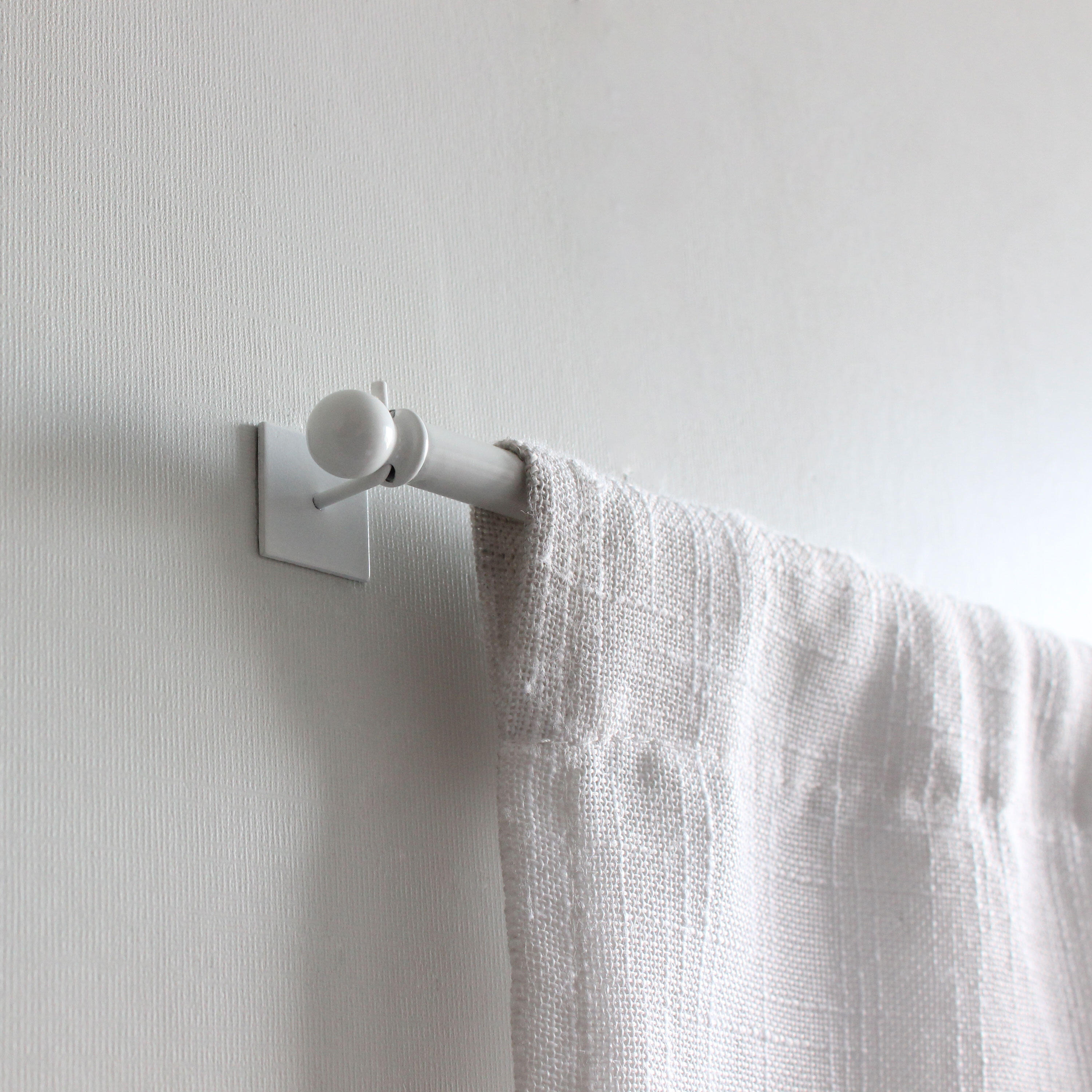 Support pour tringle à rideau Square Diam. 9mm blanc brut INSPIRE - 2