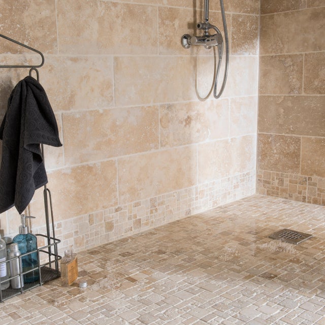 Mosaico in travertino Romano Antico beige opaco L 30 x L 30.5cm x Sp. 10 mm