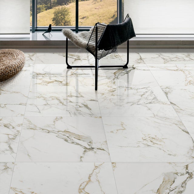 Piastrella da pavimento e rivestimento interno in gres porcellanato 59.5 x 59.5 cm rettificato smaltato digitale bianco con venature dorate e grigie lappato CARRARA GOLD LEVIGATO RET 59,5x59,5 traffico intenso (pei 4/5) Sp. 8.5 mm 1.42 mq