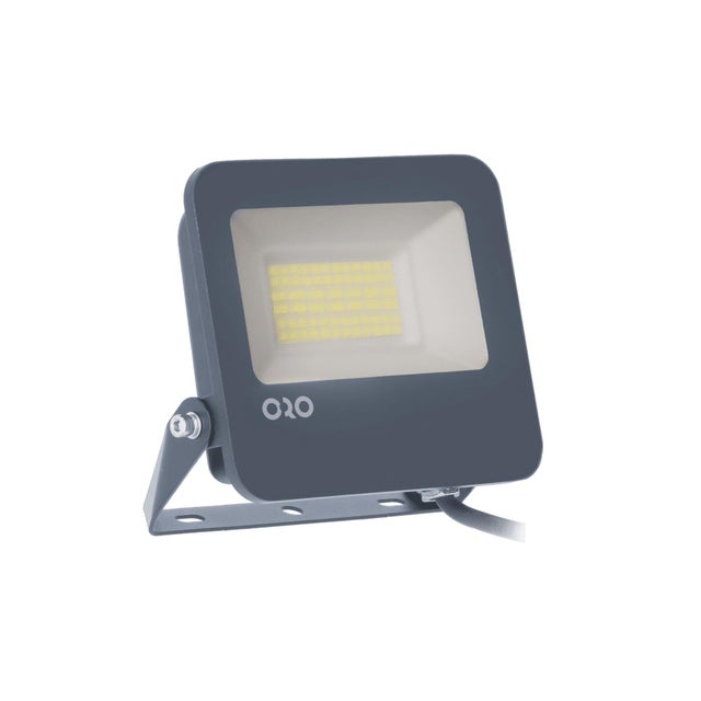 Naświetlacz LED PRO 5 lat gwarancji, dodatkowo zabezpieczony zasilacz, 30W, strumień do kąta 3900Lm, strumień całkowity 4800Lm, 4000K, IP65