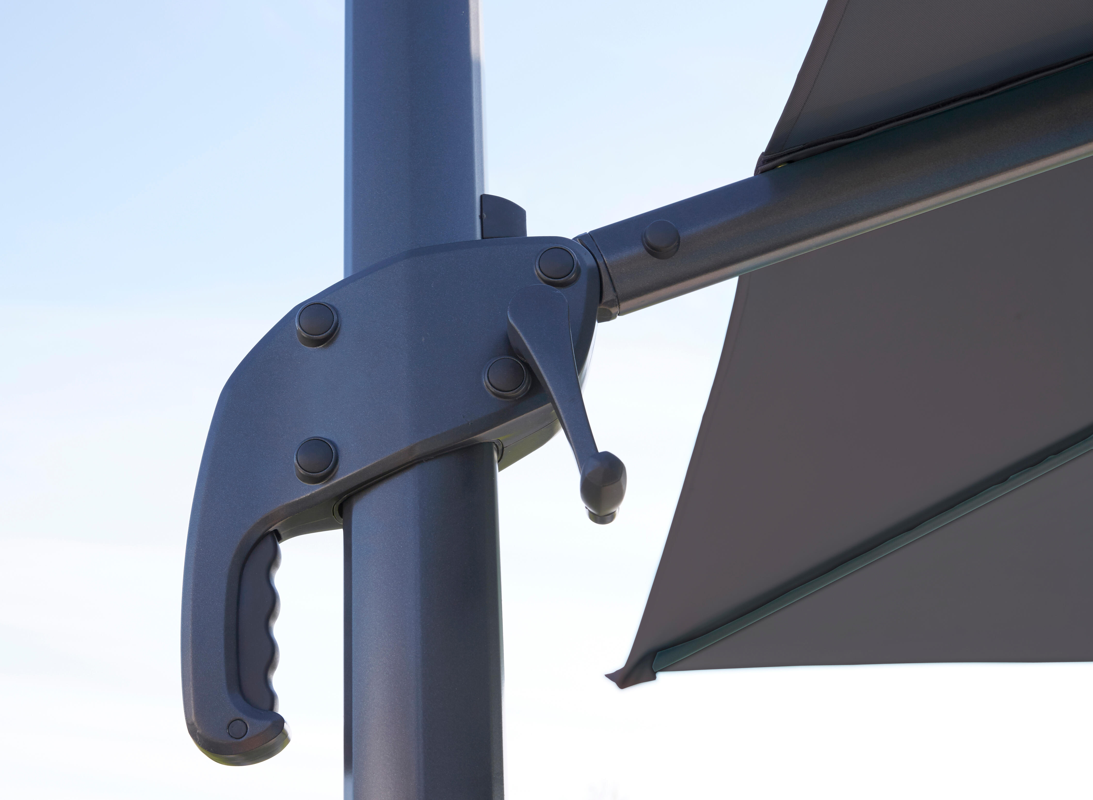 Ombrellone a palo laterale grigio Aura NATERIAL con telo quadrato antracite L 286 x P 286 x H 264 cm - 18