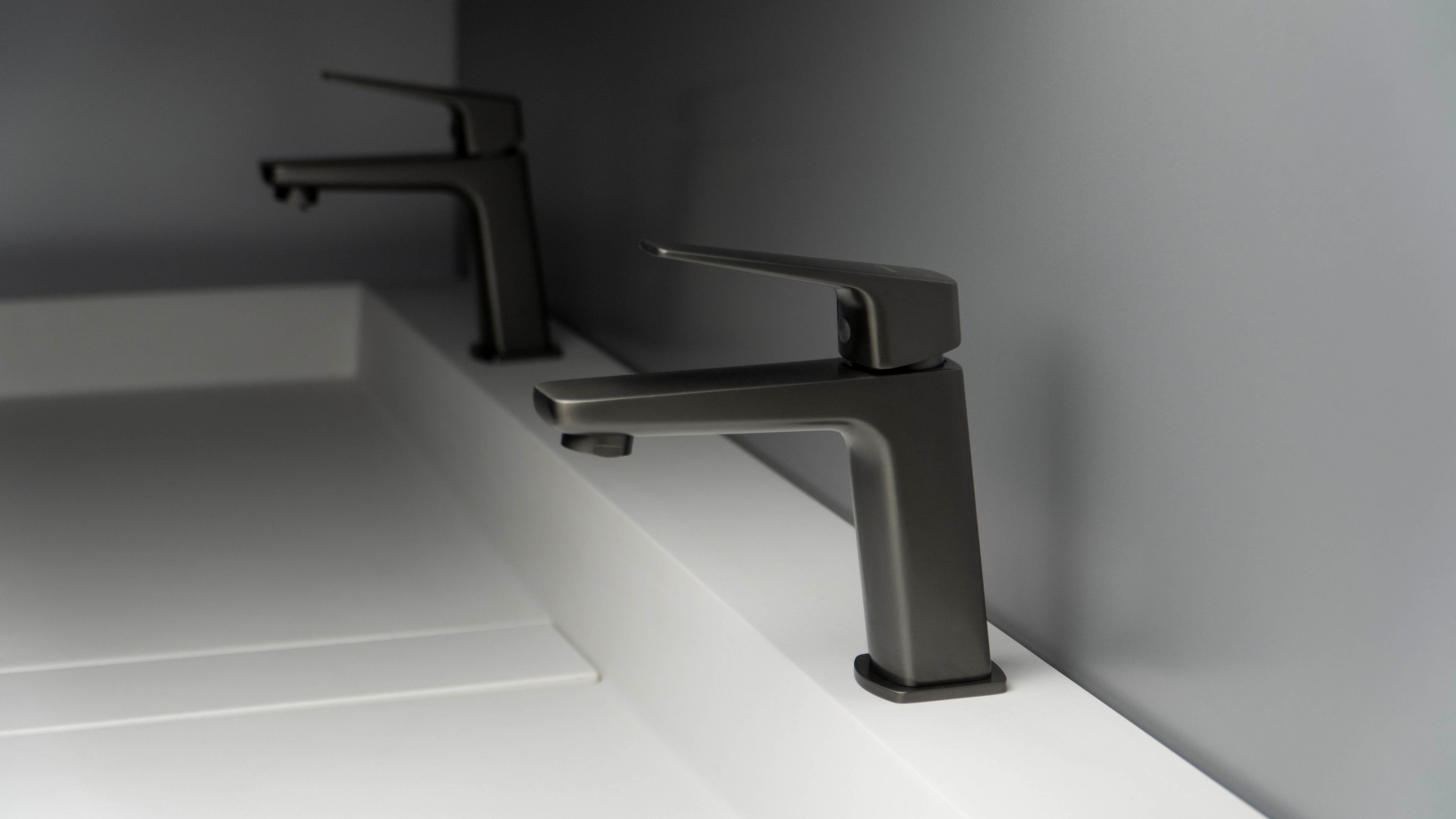 Bateria umywalkowa Blur titan - 2