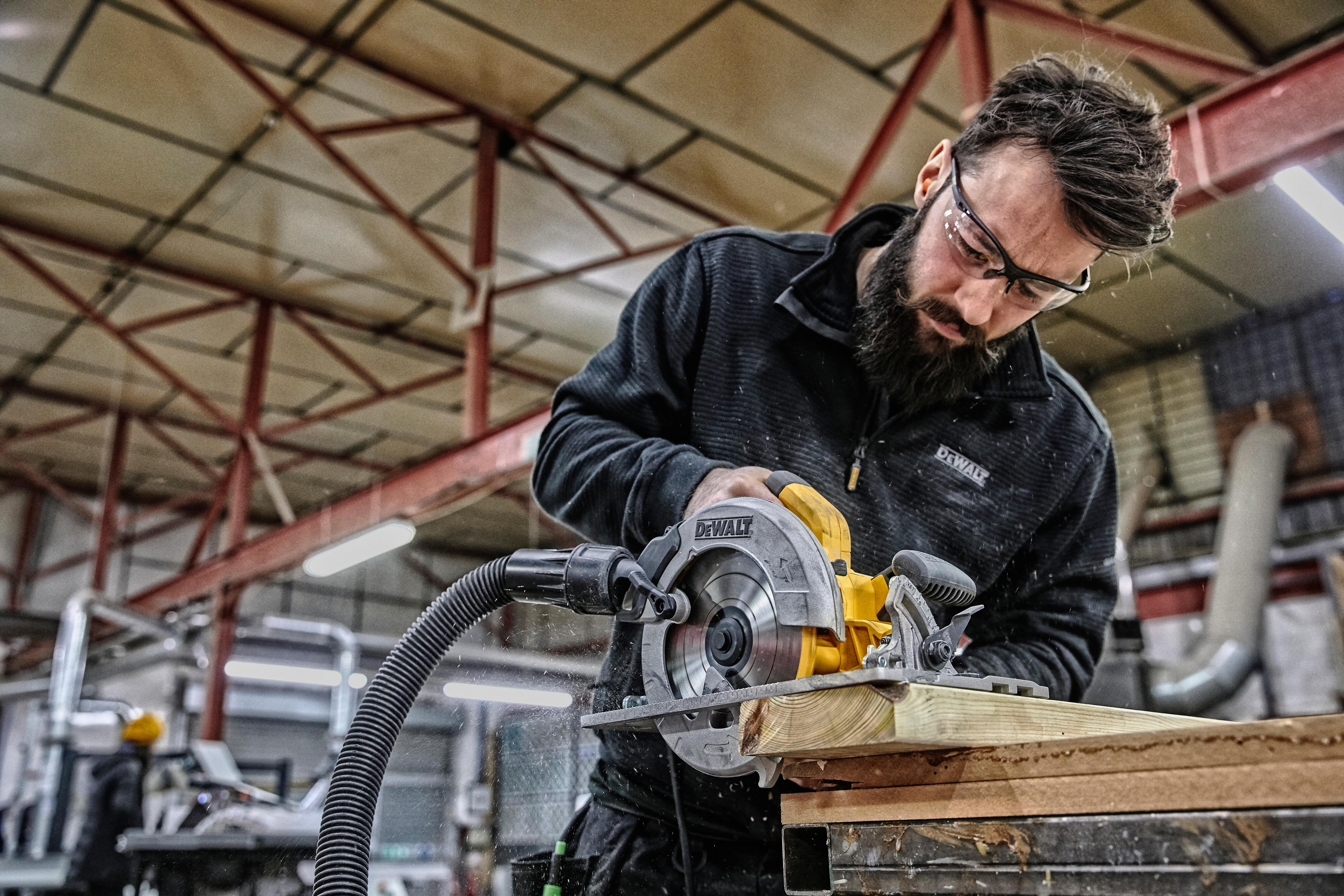 Pilarka tarczowa 1600W 190 mm DWE576K-QS DeWalt - 2
