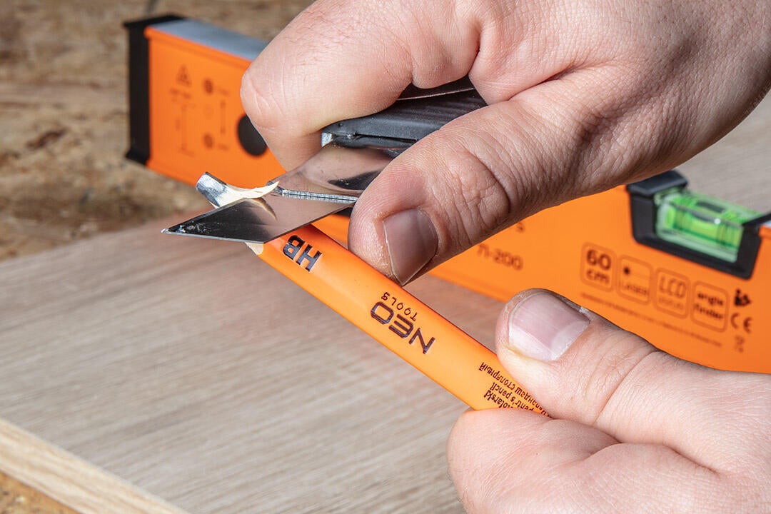 Ołówek stolarski HB 240 mm NEO TOOLS - 3