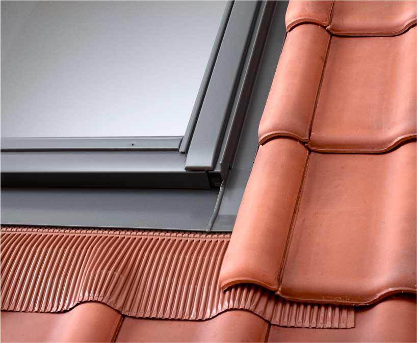 Raccord fenêtre de toit VELUX pour tuile H.137 x l.50 Edj mk04, rouge ...