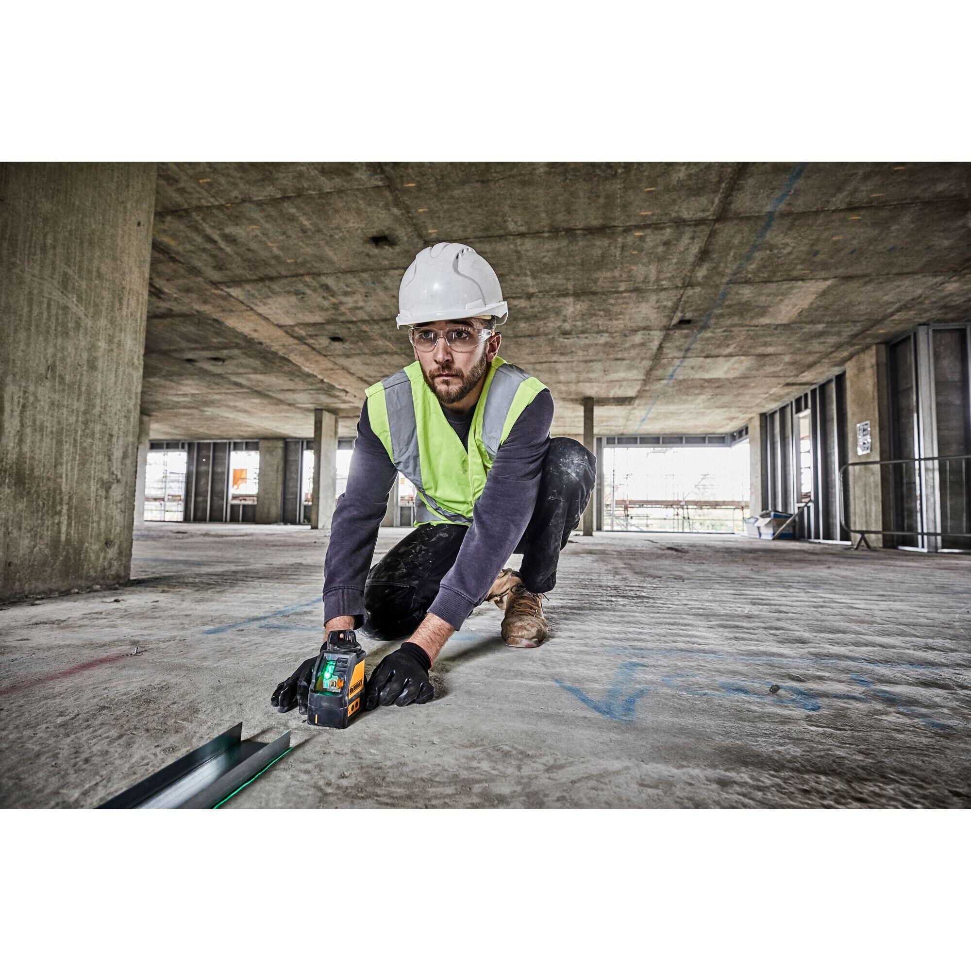 Nivel láser DEWALT autoestabilizante para trípode de 3 mm a 10 m - 2