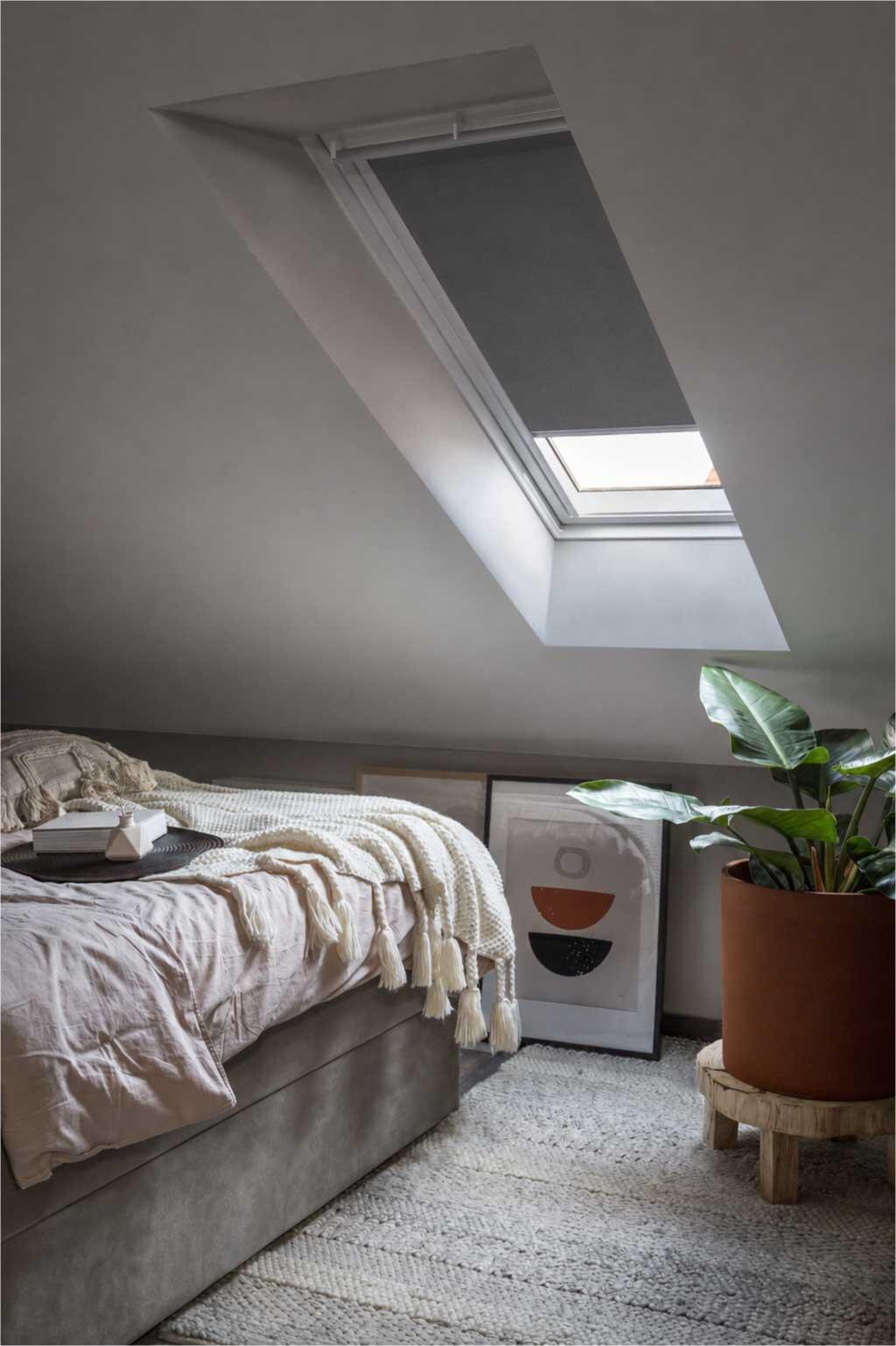 Store fenêtre de toit VELUX occultant gris DKL CK02 0705S, cadre gris - 7