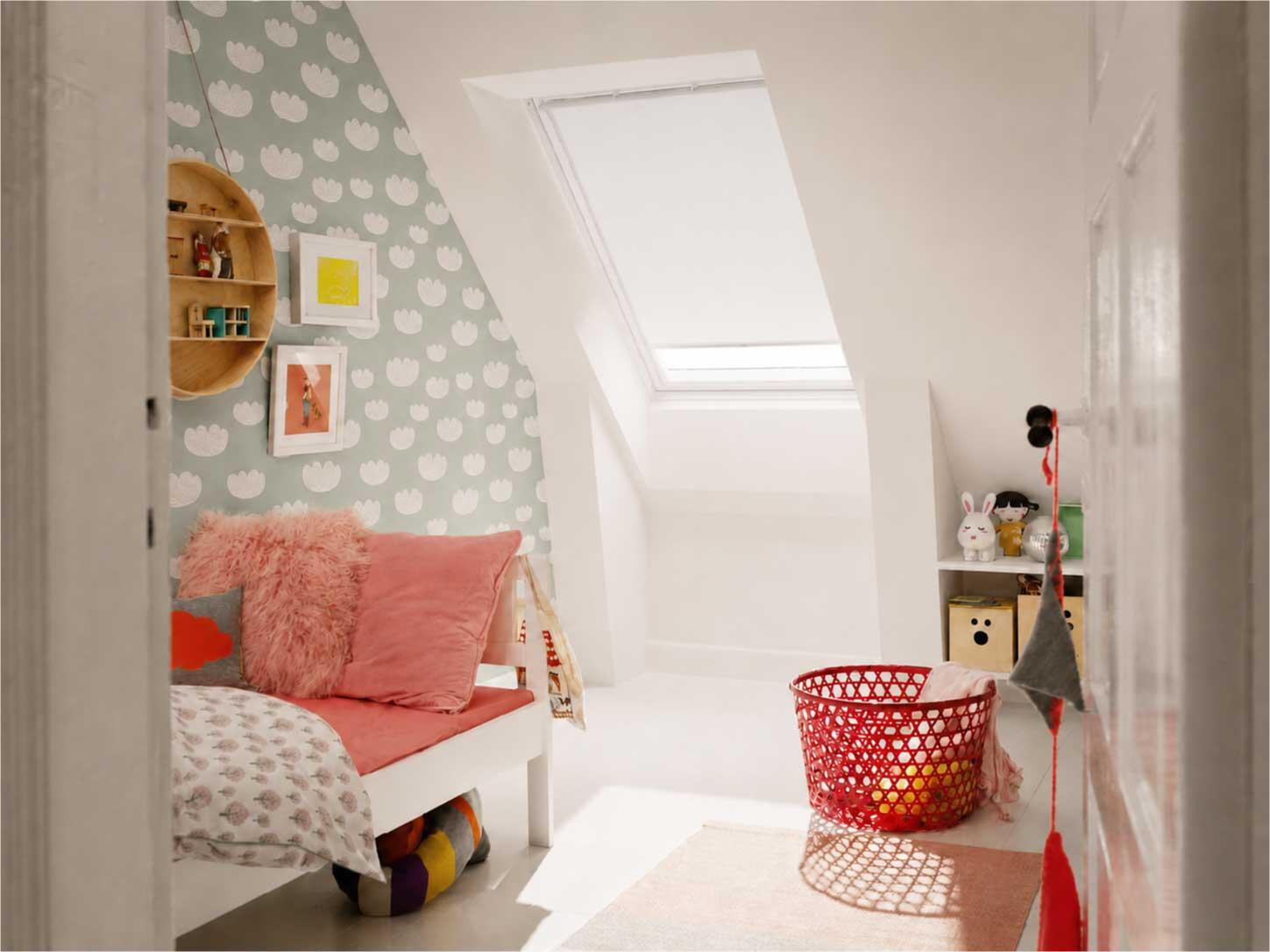 Store fenêtre de toit VELUX occultant blanc DKL S06 1025S, cadre gris - 4