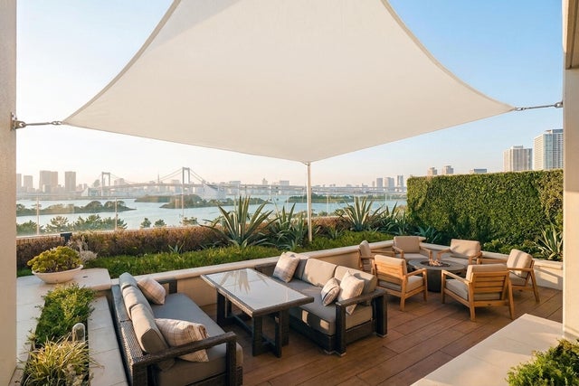 Toldo vela FBurgos de 3x3 metros en color beige y de forma cuadrada
