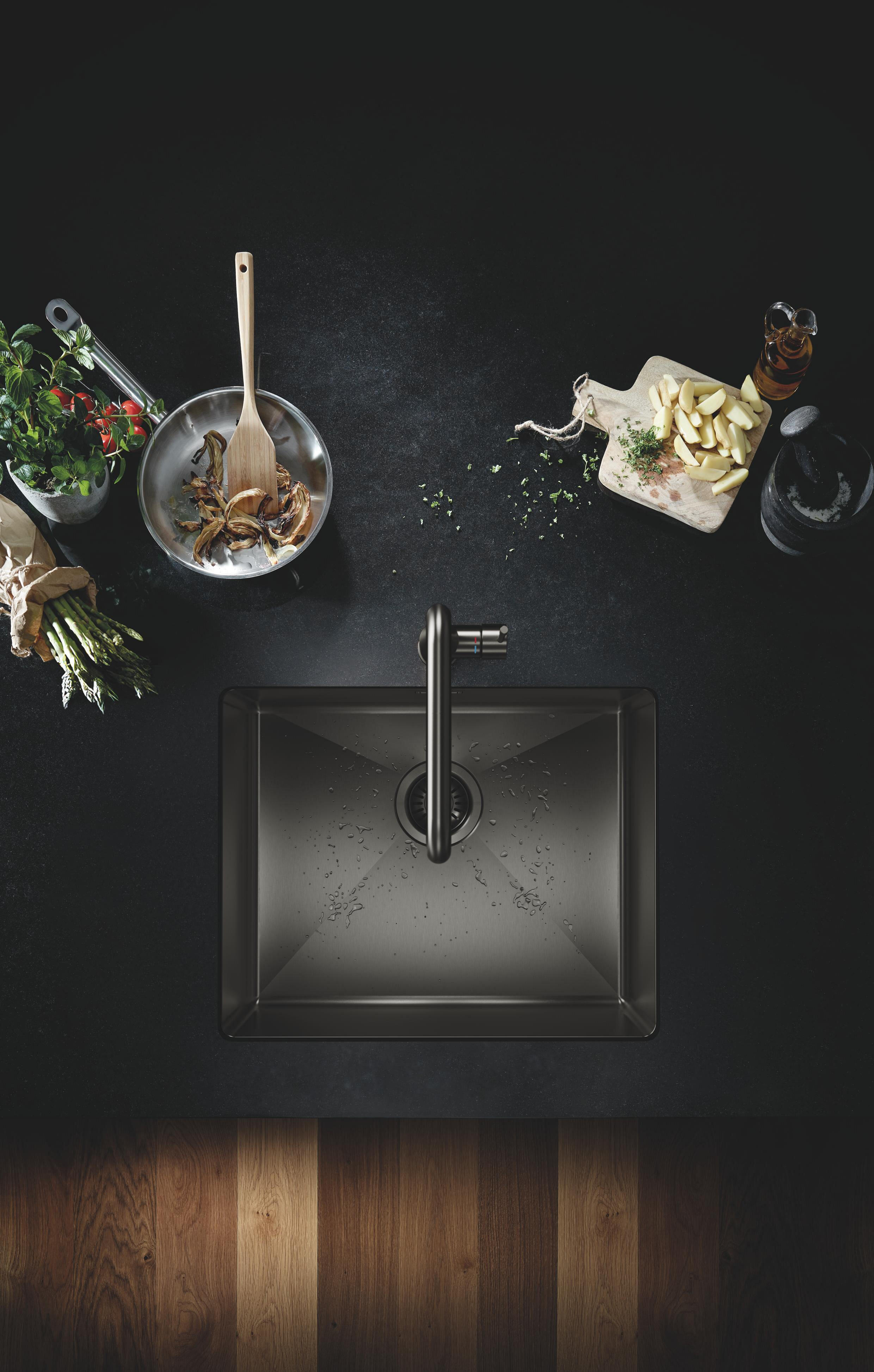 Rubinetto da cucina con doccetta a collo di cigno Essence antracite spazzolato satinato GROHE - 4