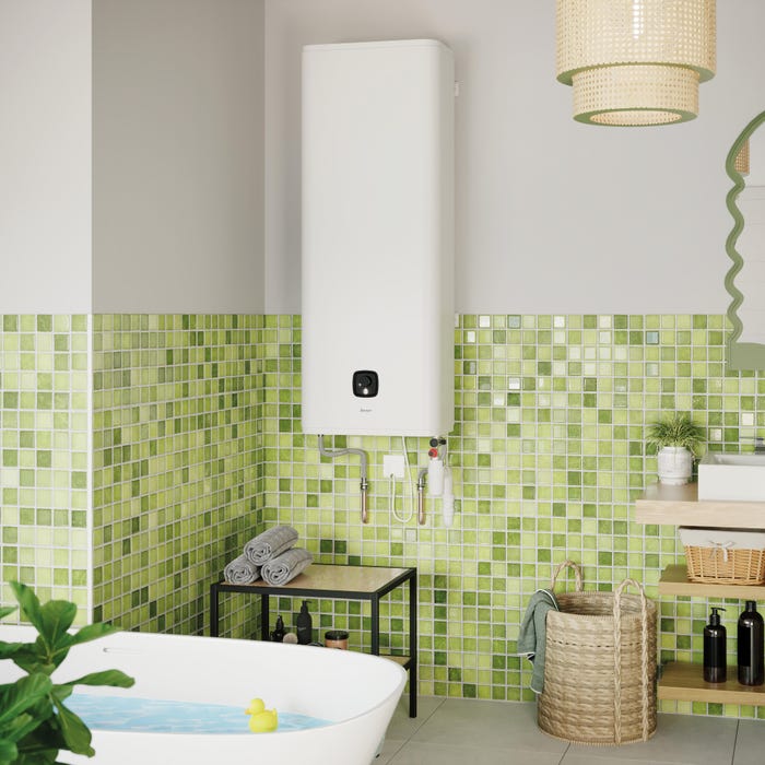 chauffe-eau gain de place salle de bain verte