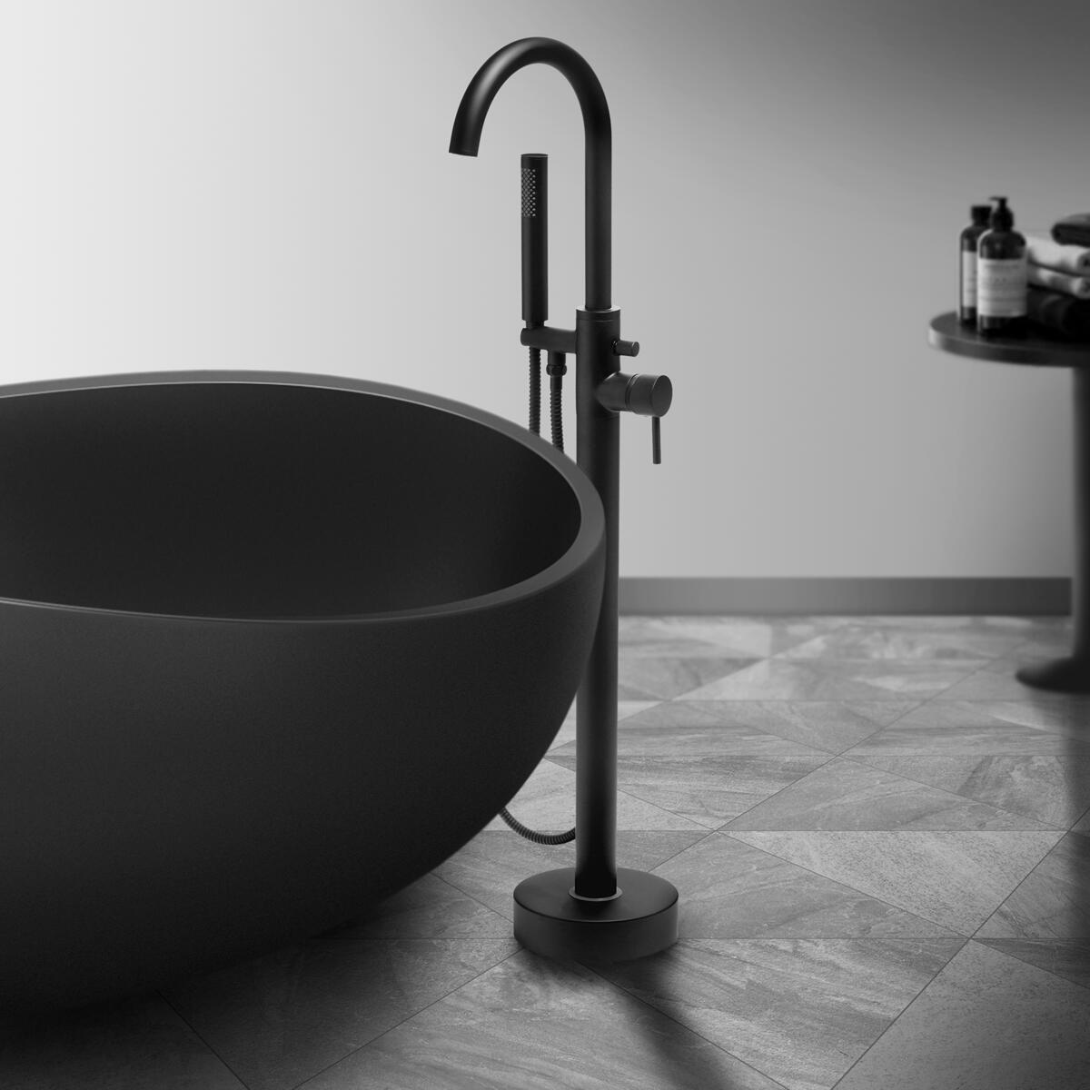 Rubinetto per vasca getto laminare cristallino Freestanding per pavimento nero verniciato a polvere - 2