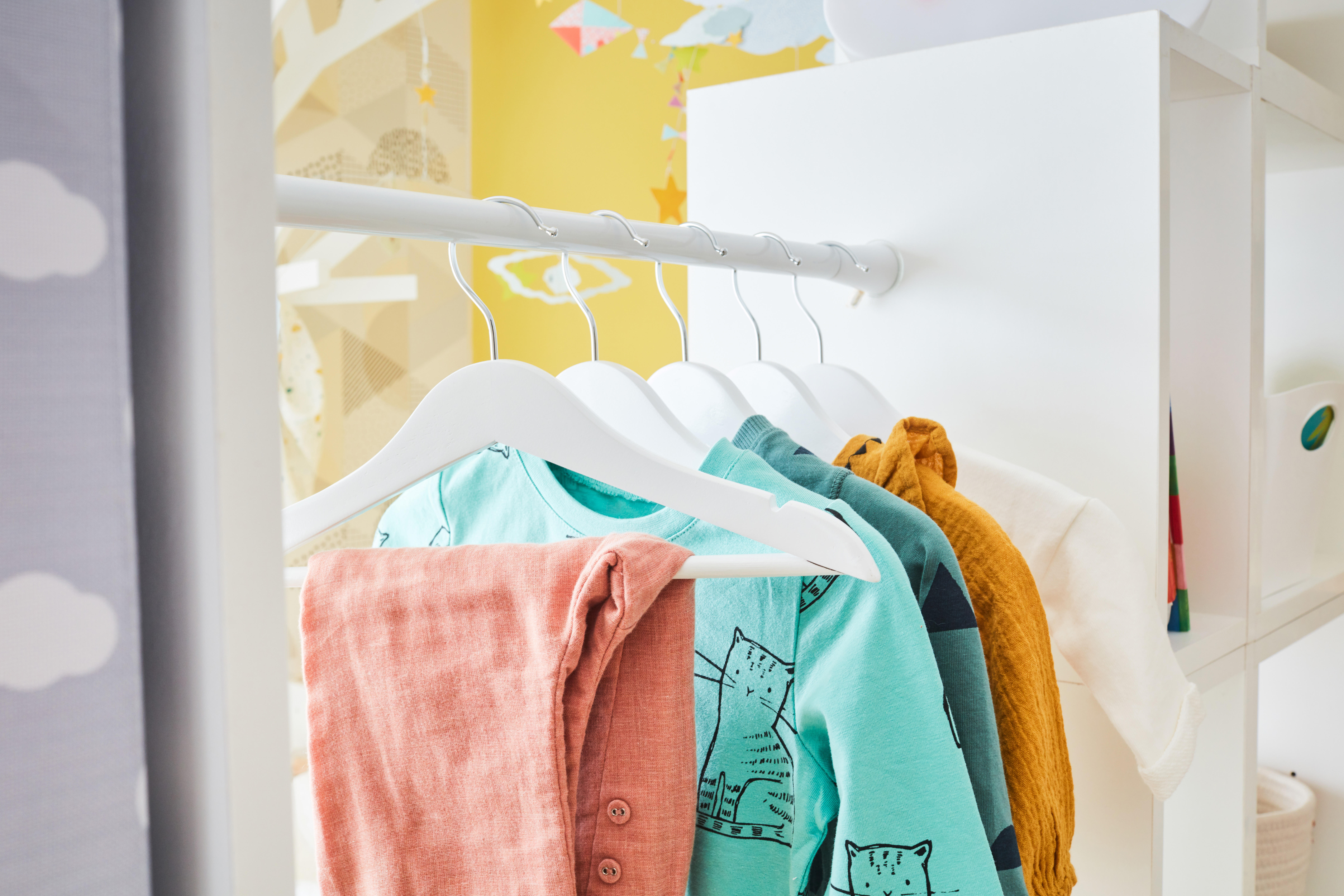 Pack 4 cabides criança branco SPACEO - 3