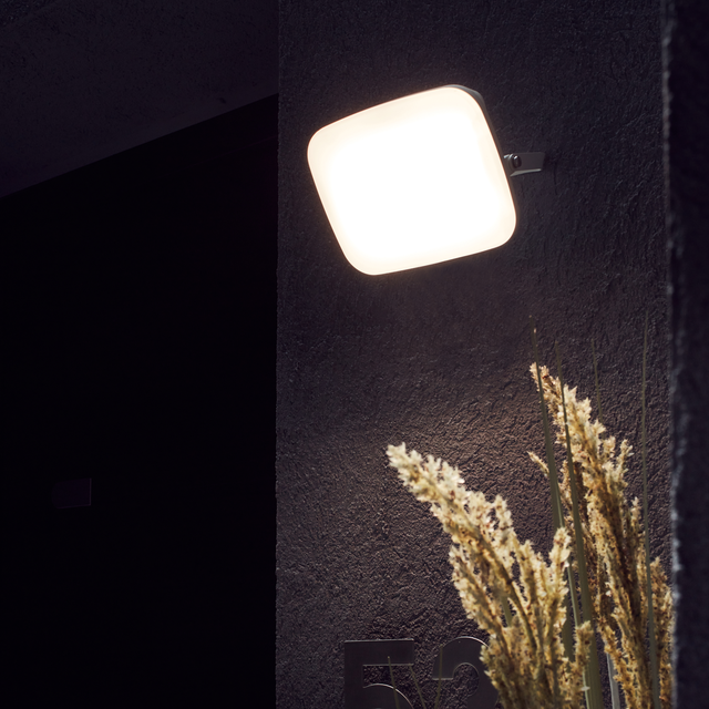 Proyector LED exterior INSPIRE Kanti rectangular 30W luz neutra 4000K 4050 lm IP65 resistente a la lluvia y al polvo