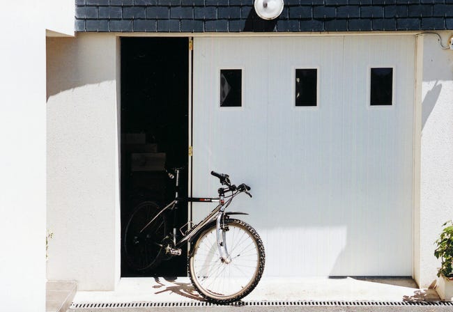 Porte de garage coulissante - PVC - blanc - 2000 x 2400 mm - hublots Porte de garage coulissante - PVC - blanc - 2000 x 2400 mm - hublots