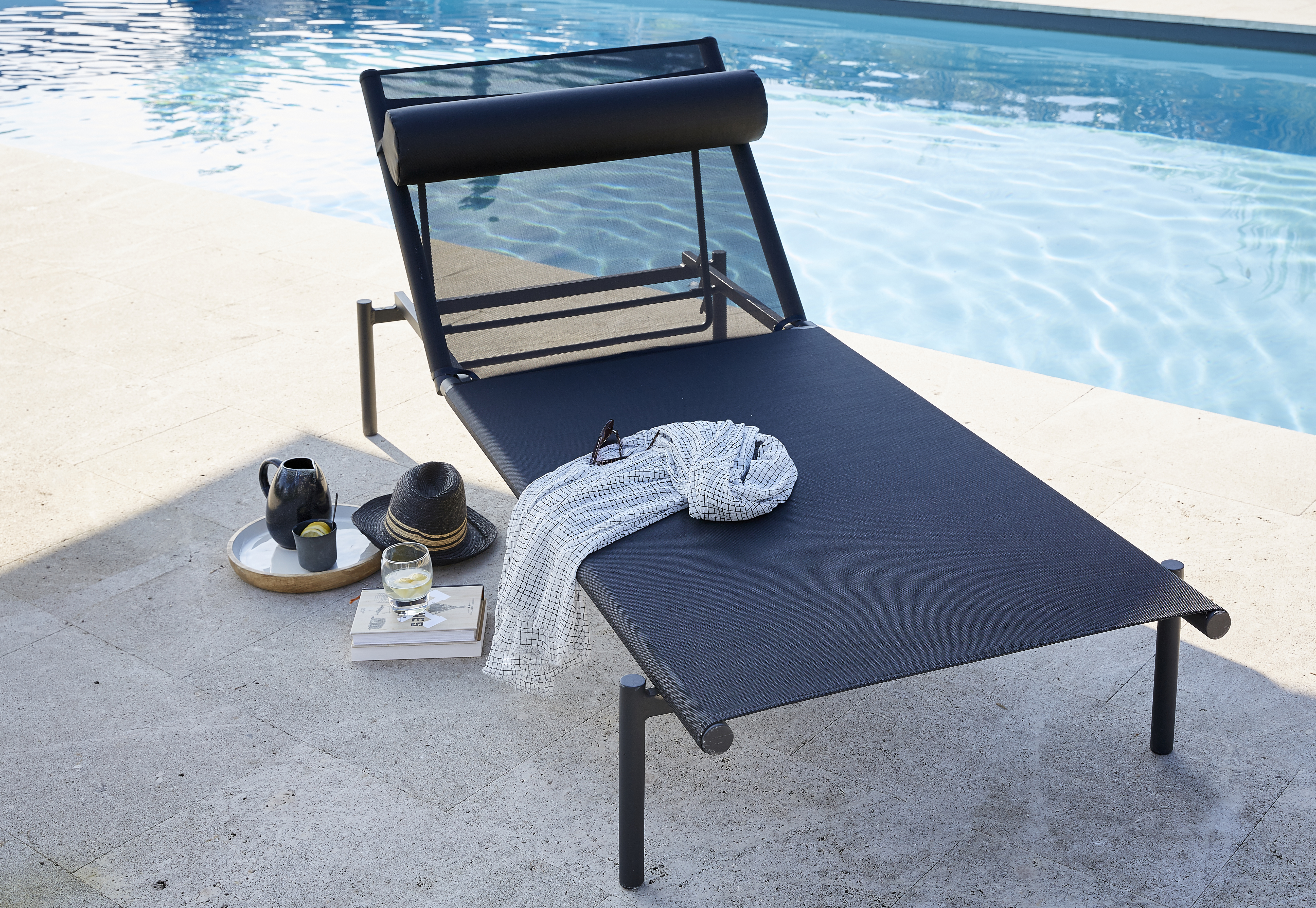 Bain de soleil de jardin ARCANE Paloma en aluminium noir - 10