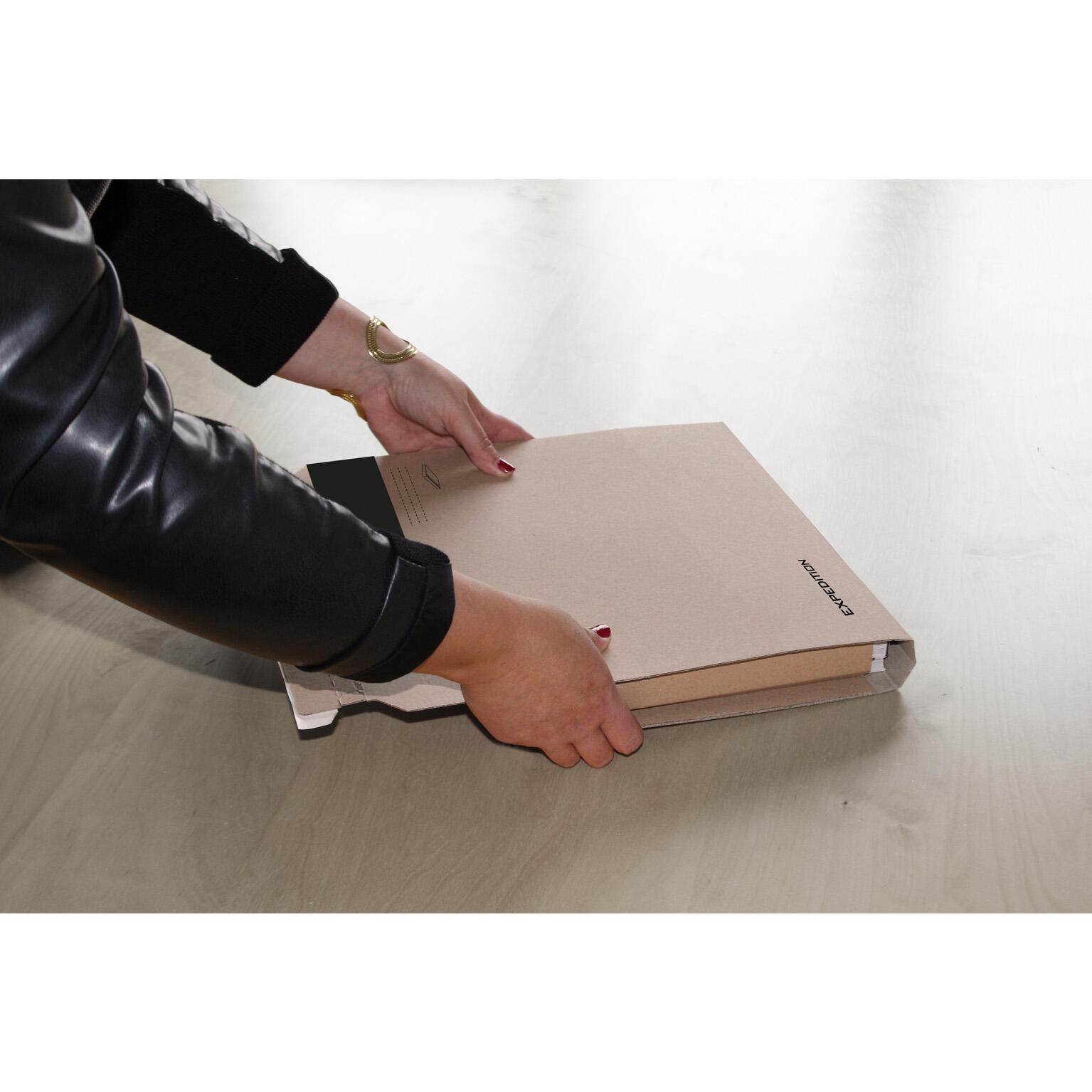 Boîte en carton s, l.31 cm x H.25 cm x p.25 cm - 5