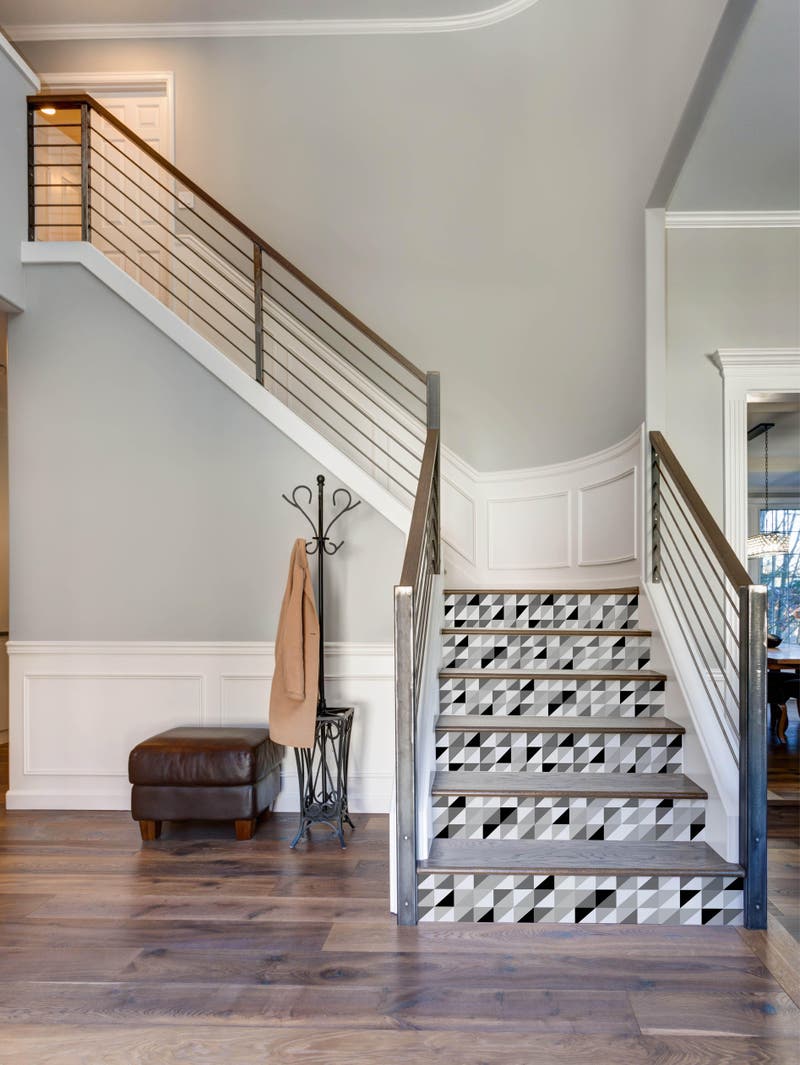 Habiller un escalier en béton avec des marches en bois - Joli Place