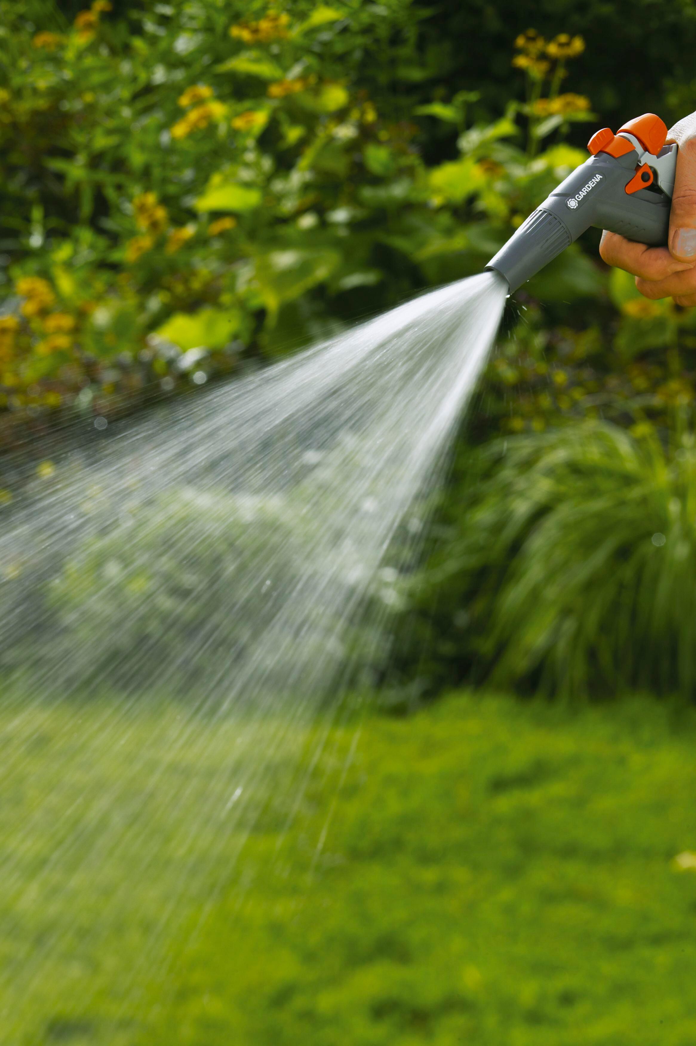 Pistolet d'arrosage jet concentré à diffus. GARDENA - 4