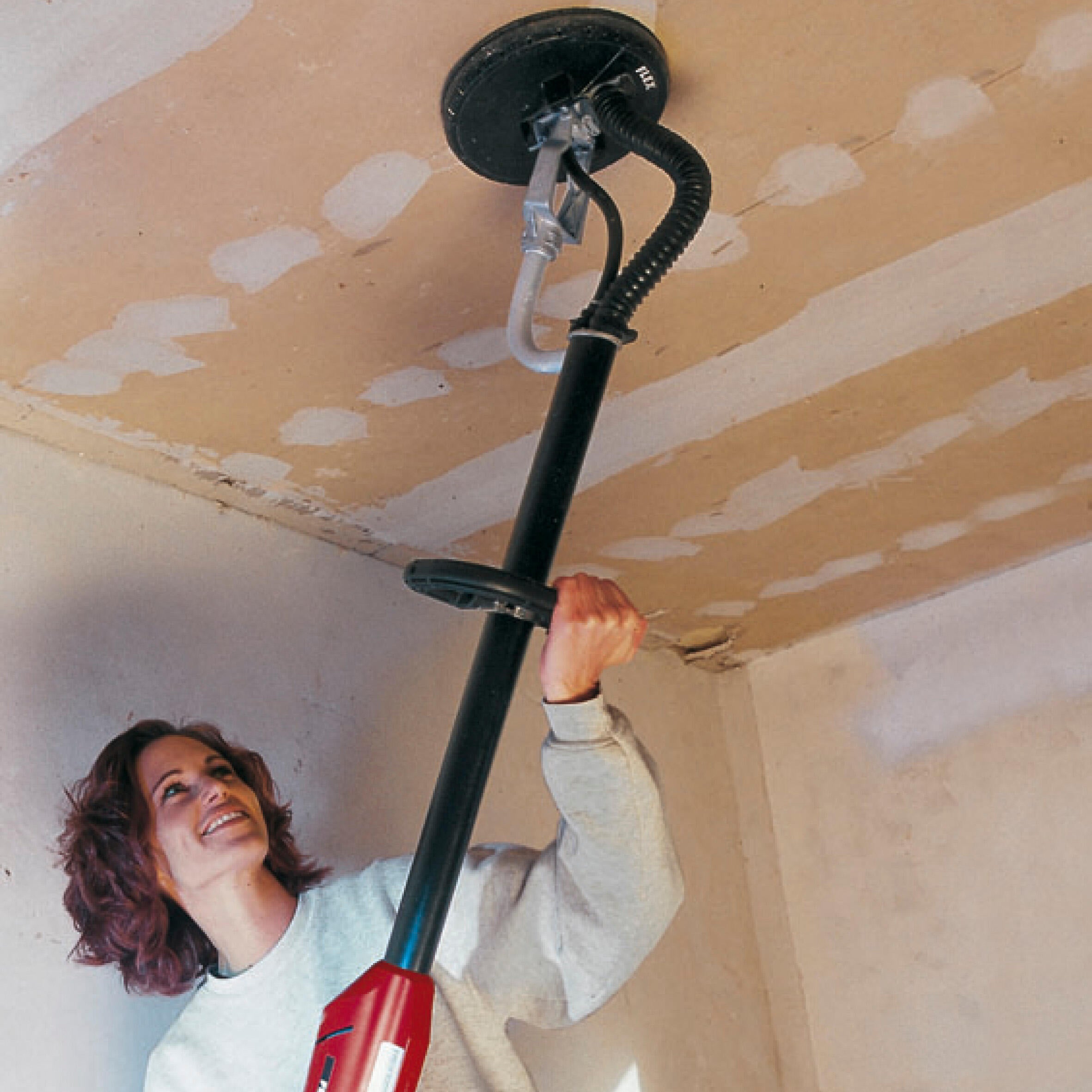 Location de ponceuse girafe mur et plafond avec aspirateur, 230 V, LOXAM - 2