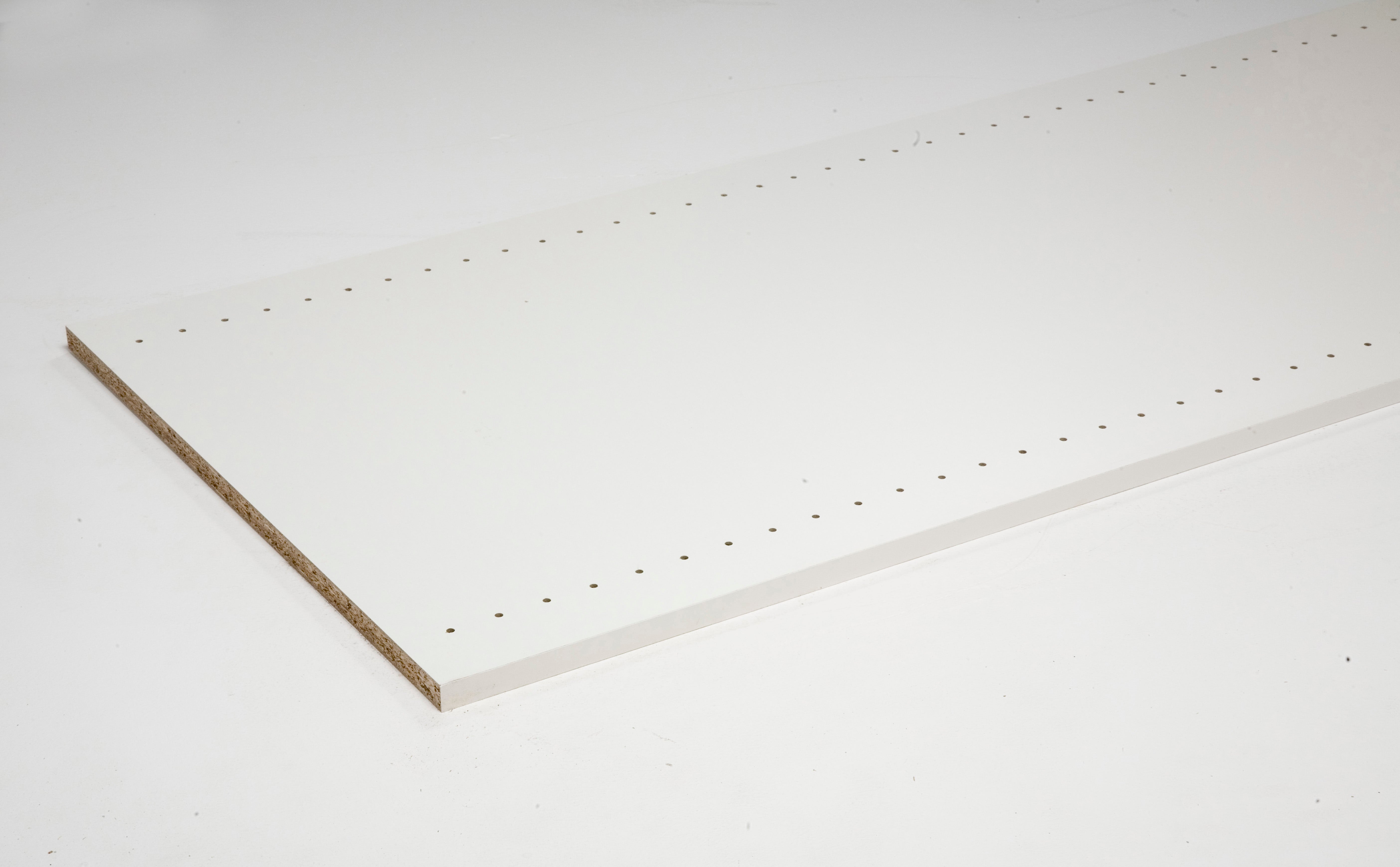 Tablette aggloméré mélaminé super blanc UNILIN pré percée L.250xl.50 cmxEp.18mm - 2