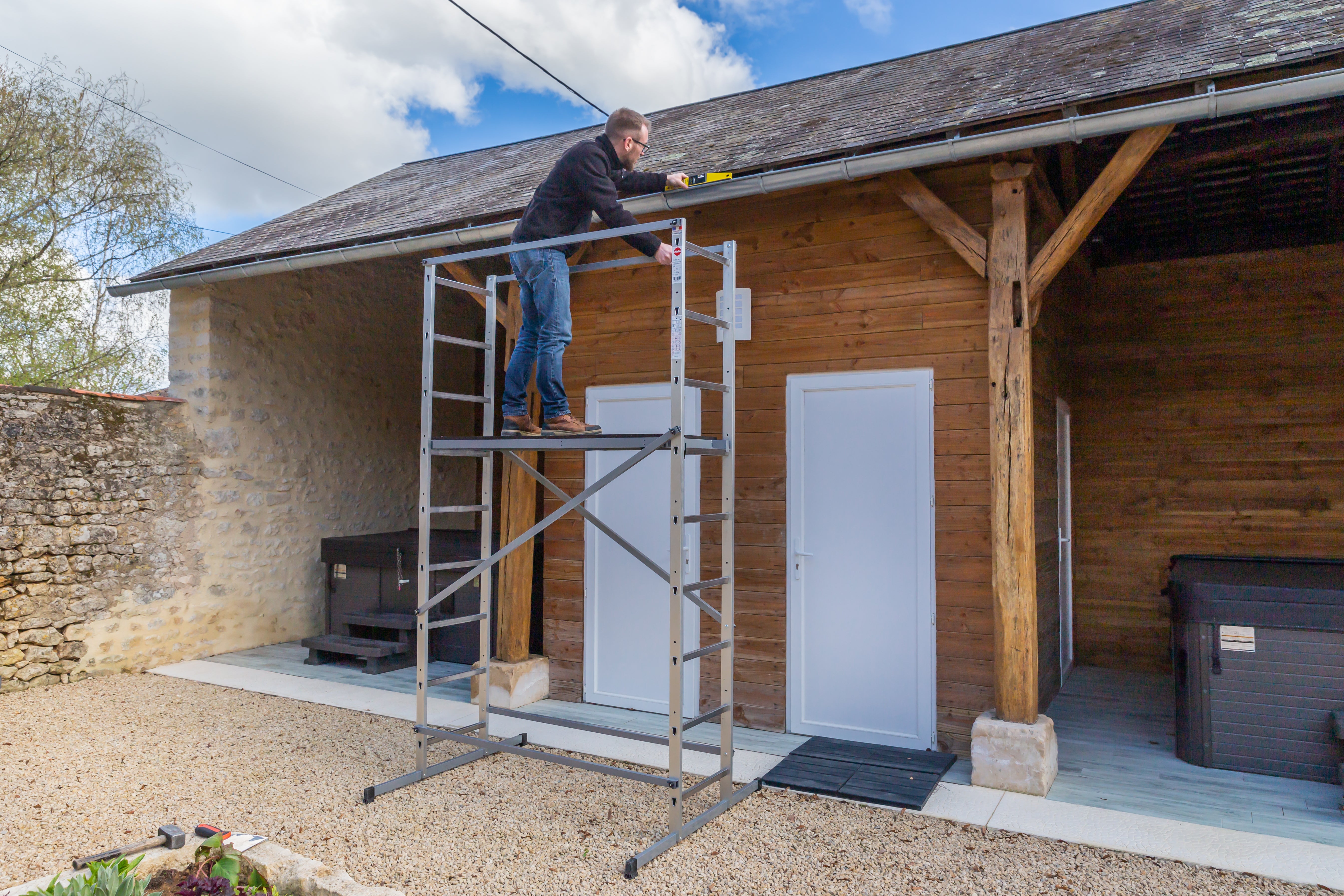 Echafaudage aluminium Hobbystep h4 HAILO hauteur de travail 3,7 m - 8