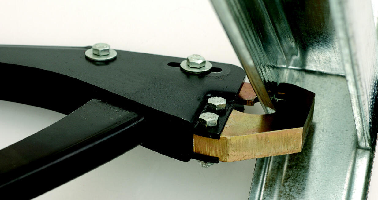 Pince à agrafage des profiles MONDELIN - 2