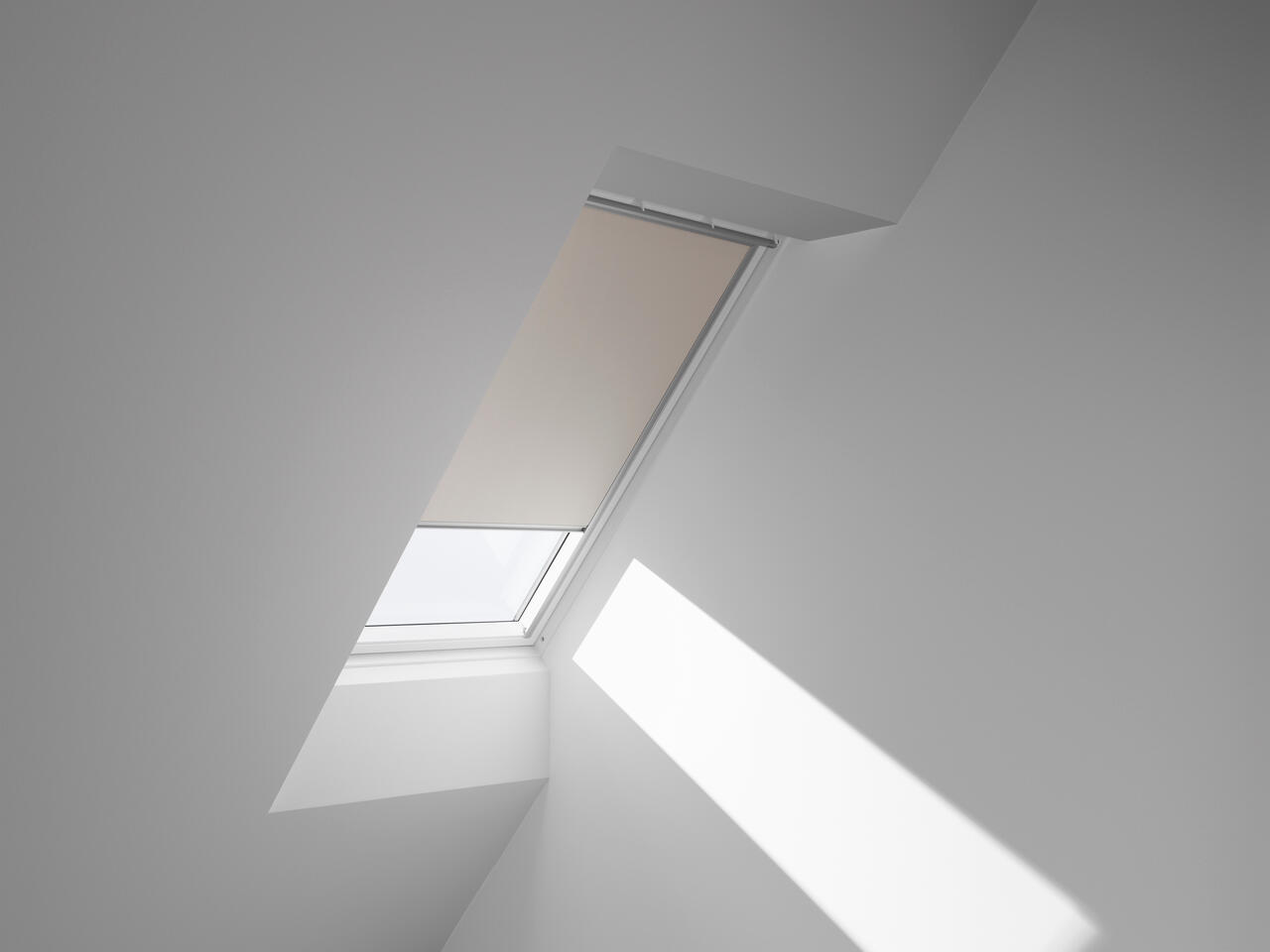 Store fenêtre de toit VELUX occultant beige DKL M04 1085S, cadre gris - 3