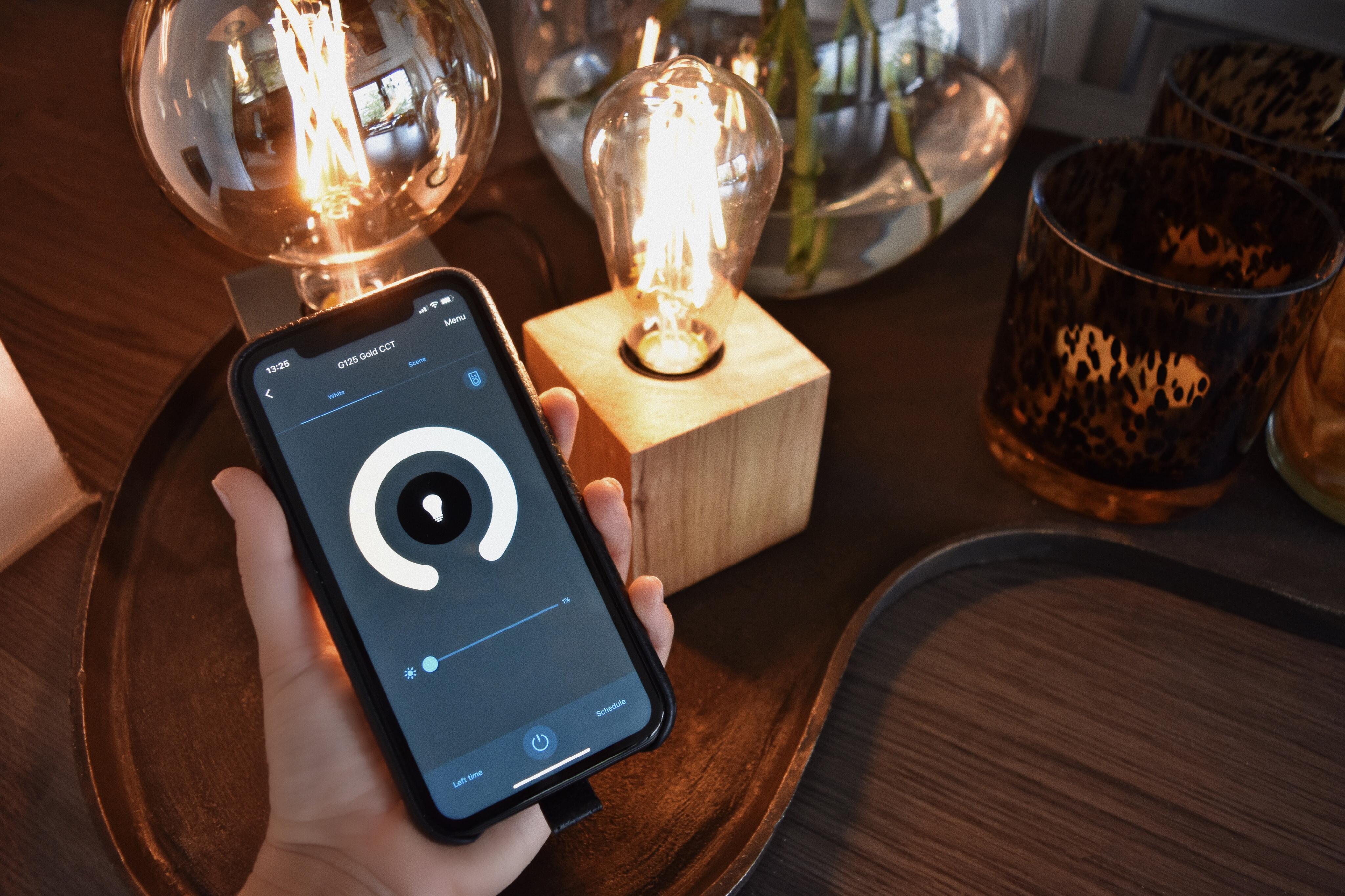 Ampoule led connectée E14, 470Lm = 40W, variations de blanc et couleurs, CALEX - 2