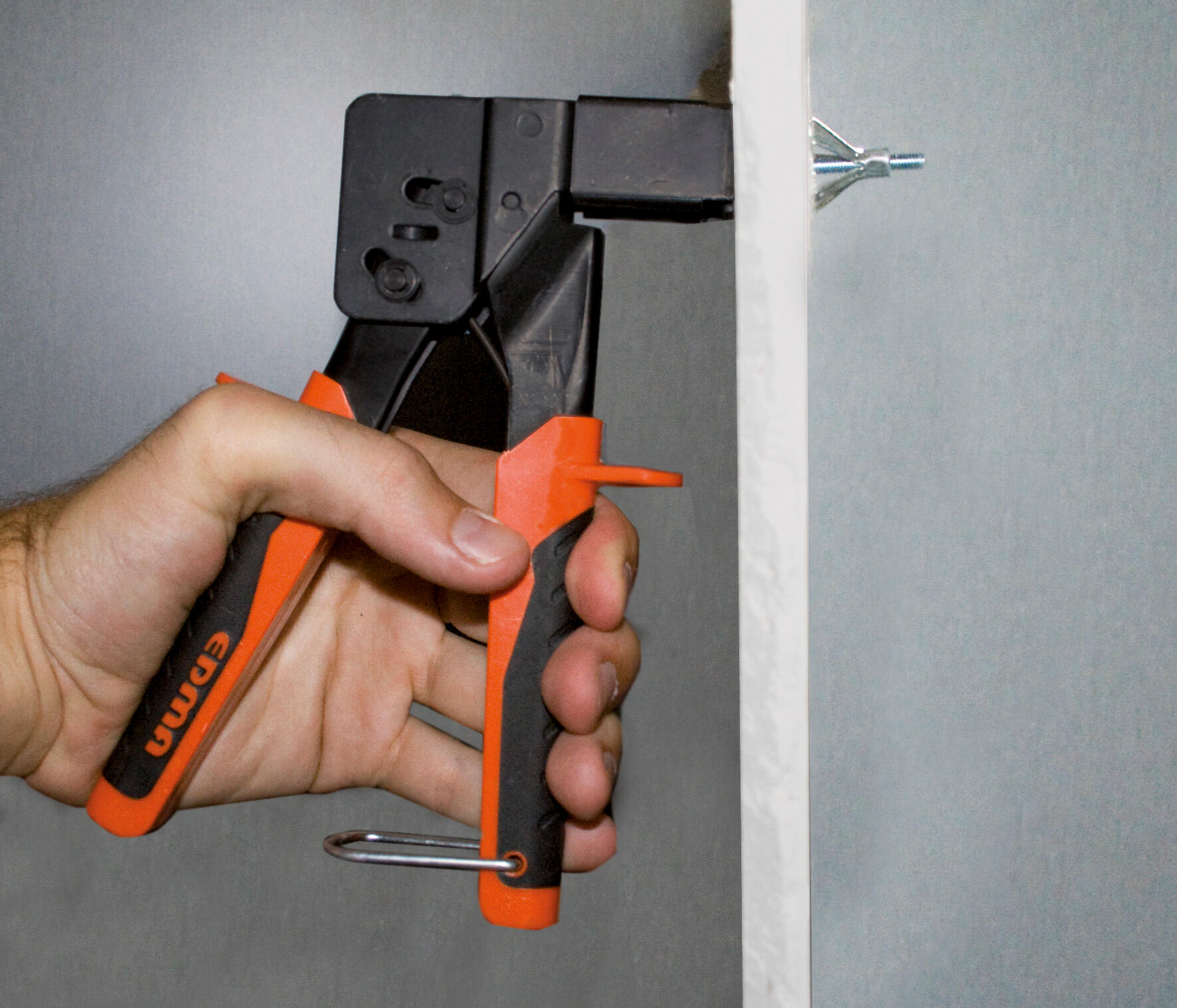 Pince pour cheville métal 4 à 8 mm EDMA - 2