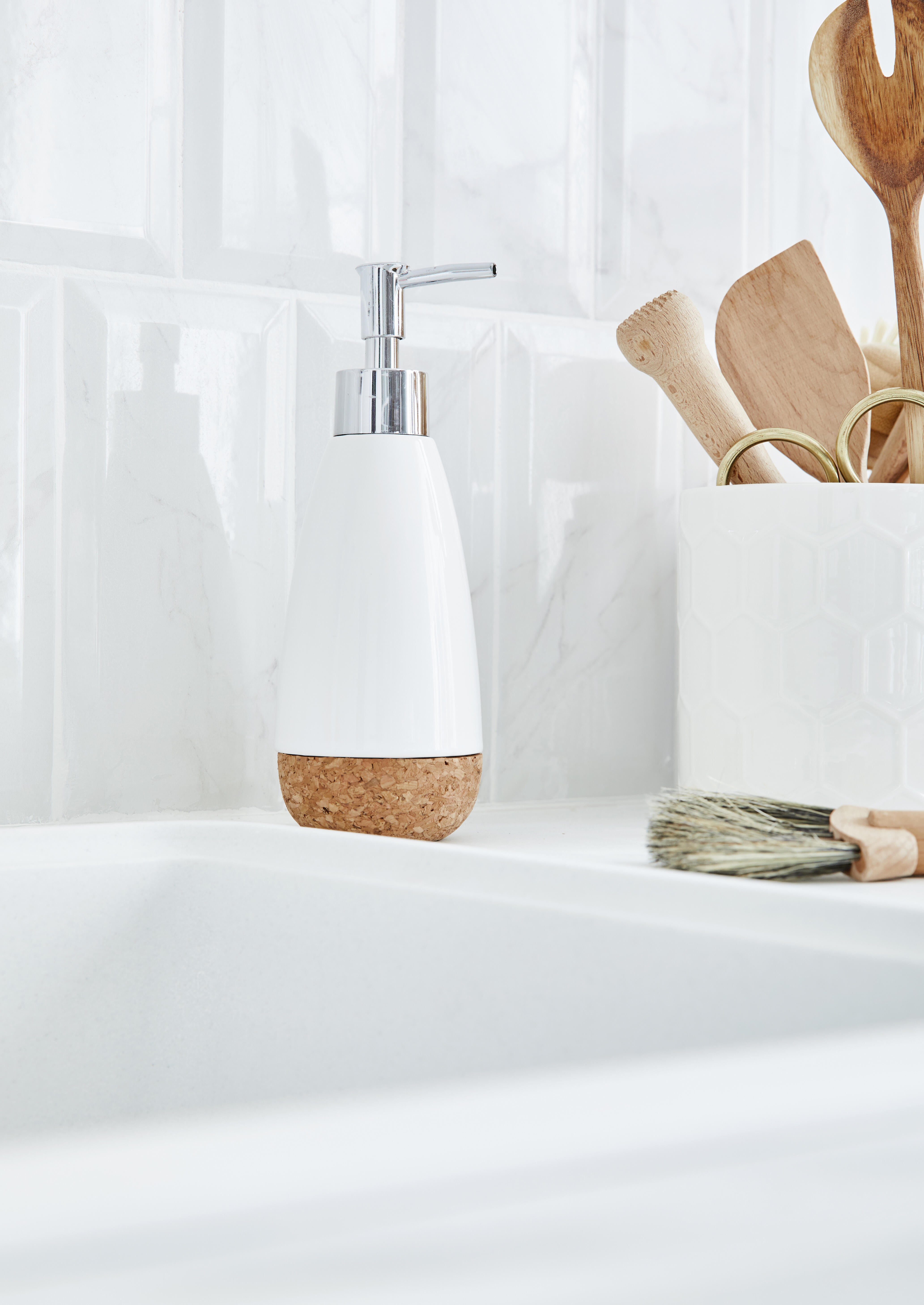 Distributeur de savon céramique blanc Odemira AZAO - 3