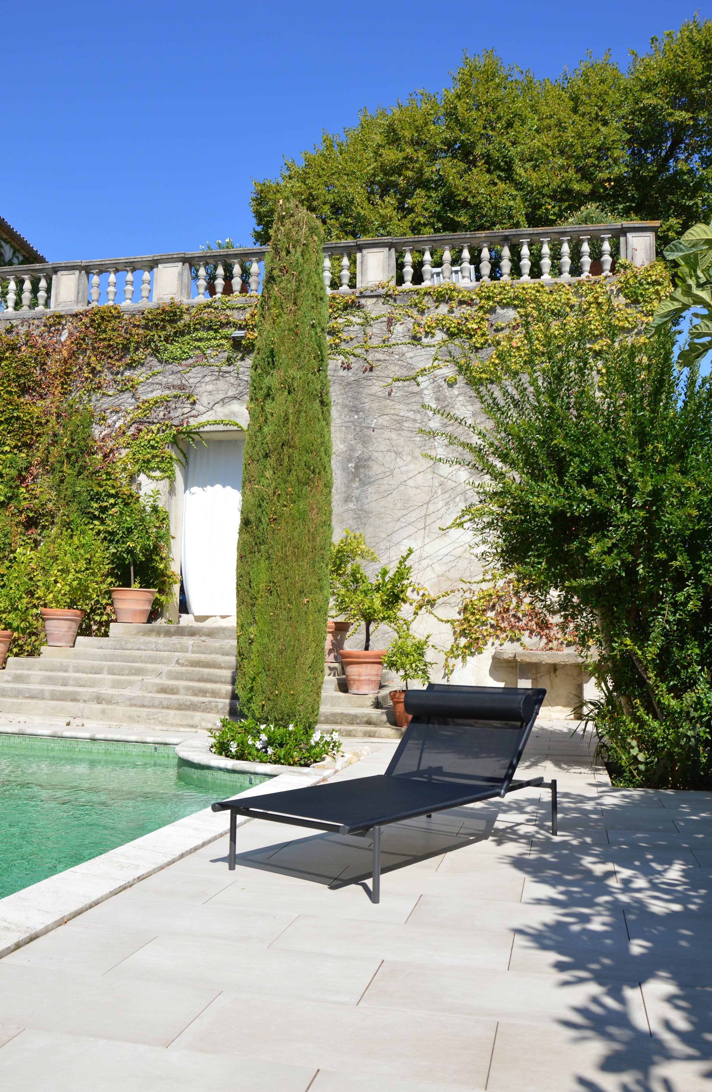 Bain de soleil de jardin ARCANE Paloma en aluminium noir - 9