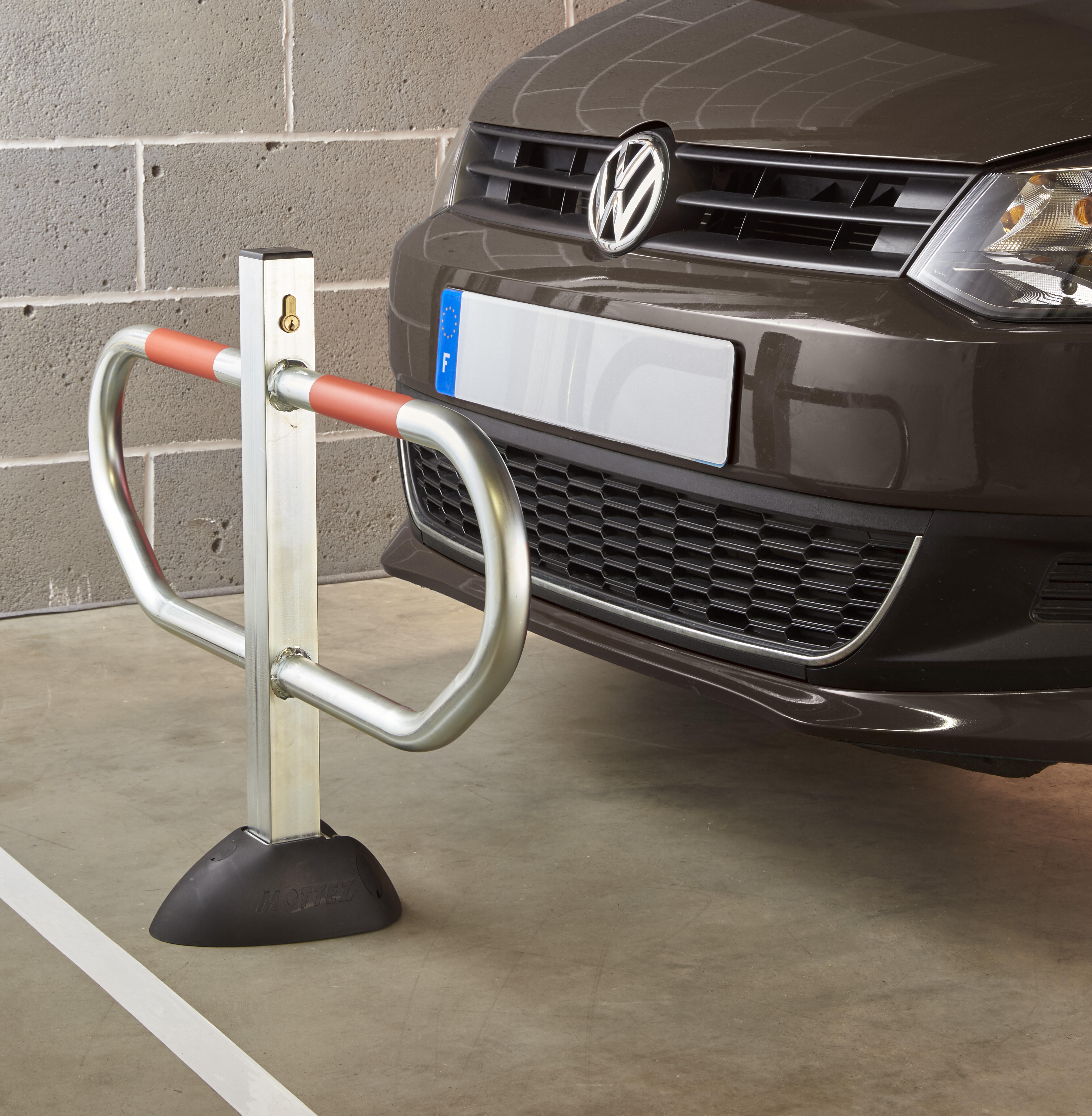 Sbarra  per parcheggio MOTTEZ pieghevole 1 piede automatico 60 cm - 2