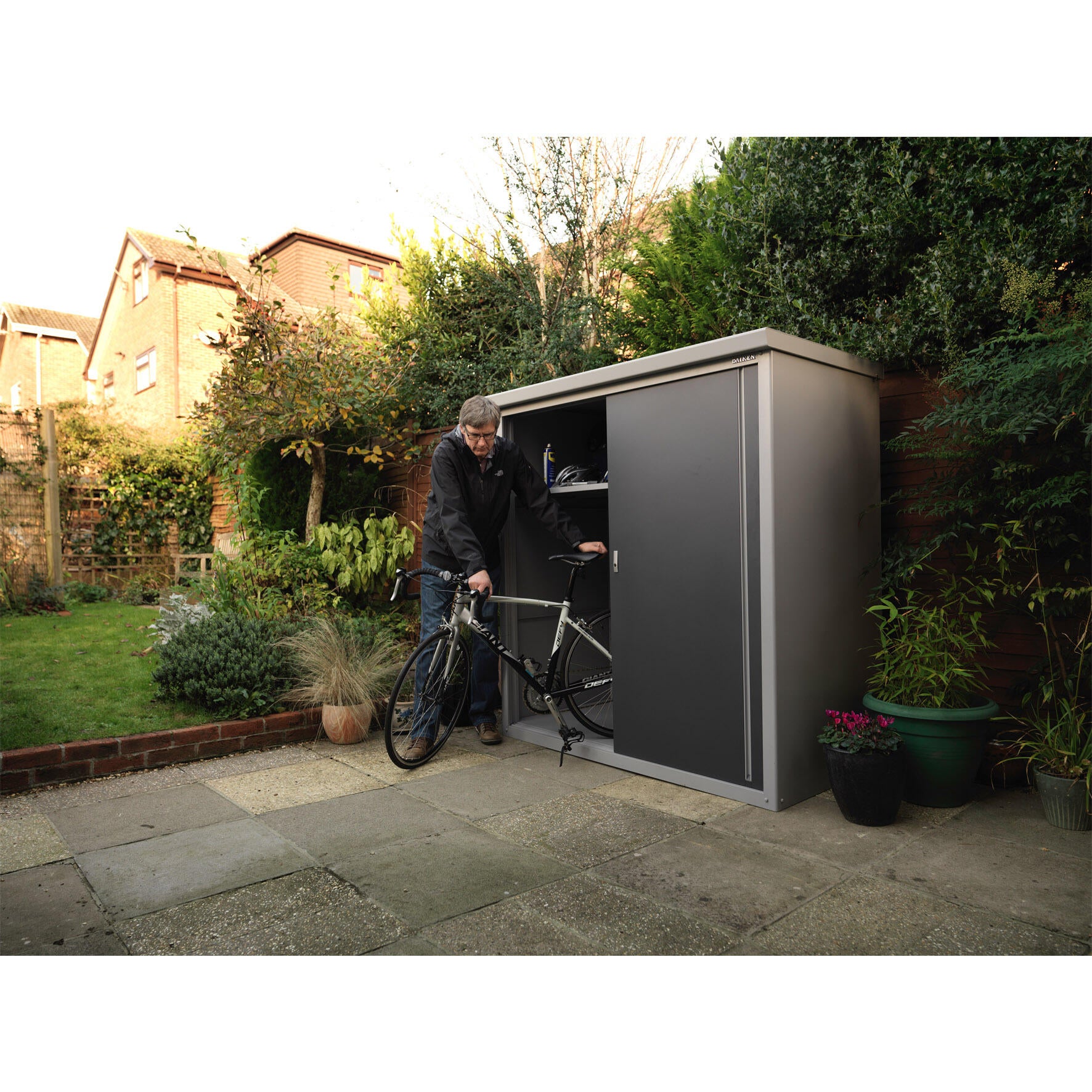 Armoire de jardin métal Guardian gris, l.176 x H.186.5 x P.98 cm - 8