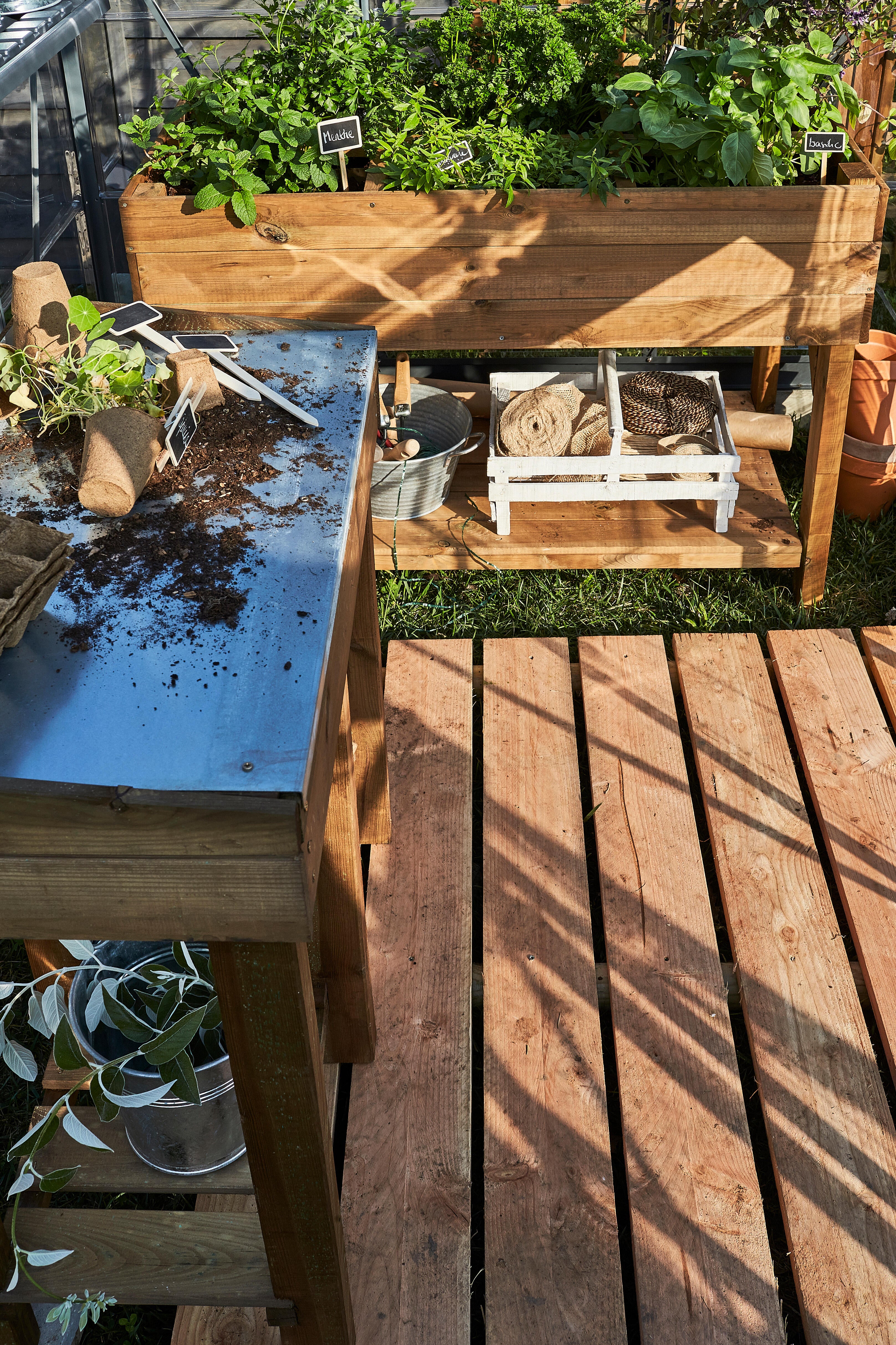 Maison Exclusive - Table De Rempotage Avec étagères Bois Massif De Douglas 92830176