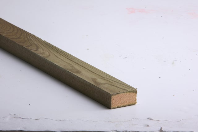 Liteau (latte) pin traité, 25x47 mm, longueur 3 m, choix 2, classe 4