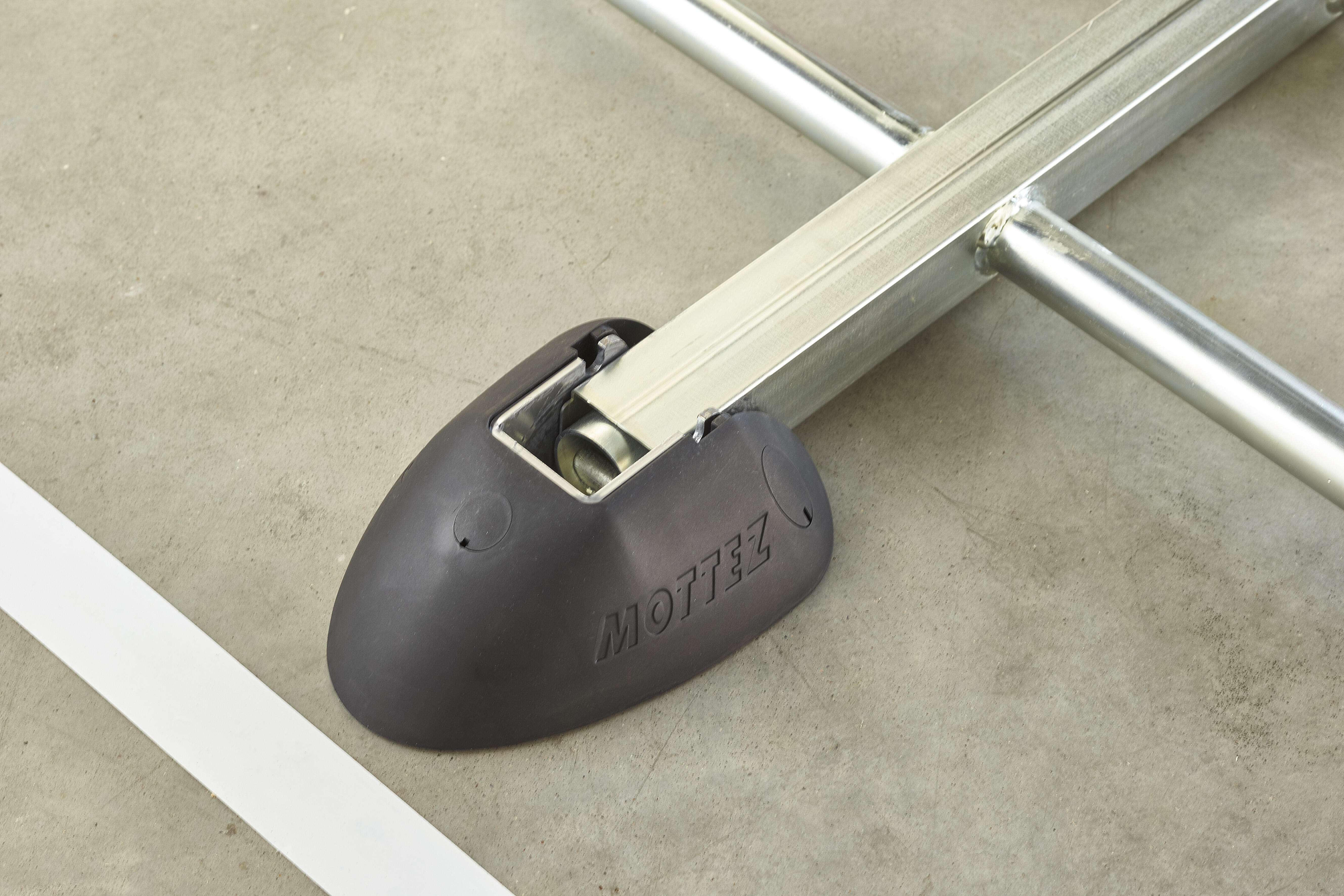 Barrière de parking pied central design avec arceaux MOTTEZ, argent - 5