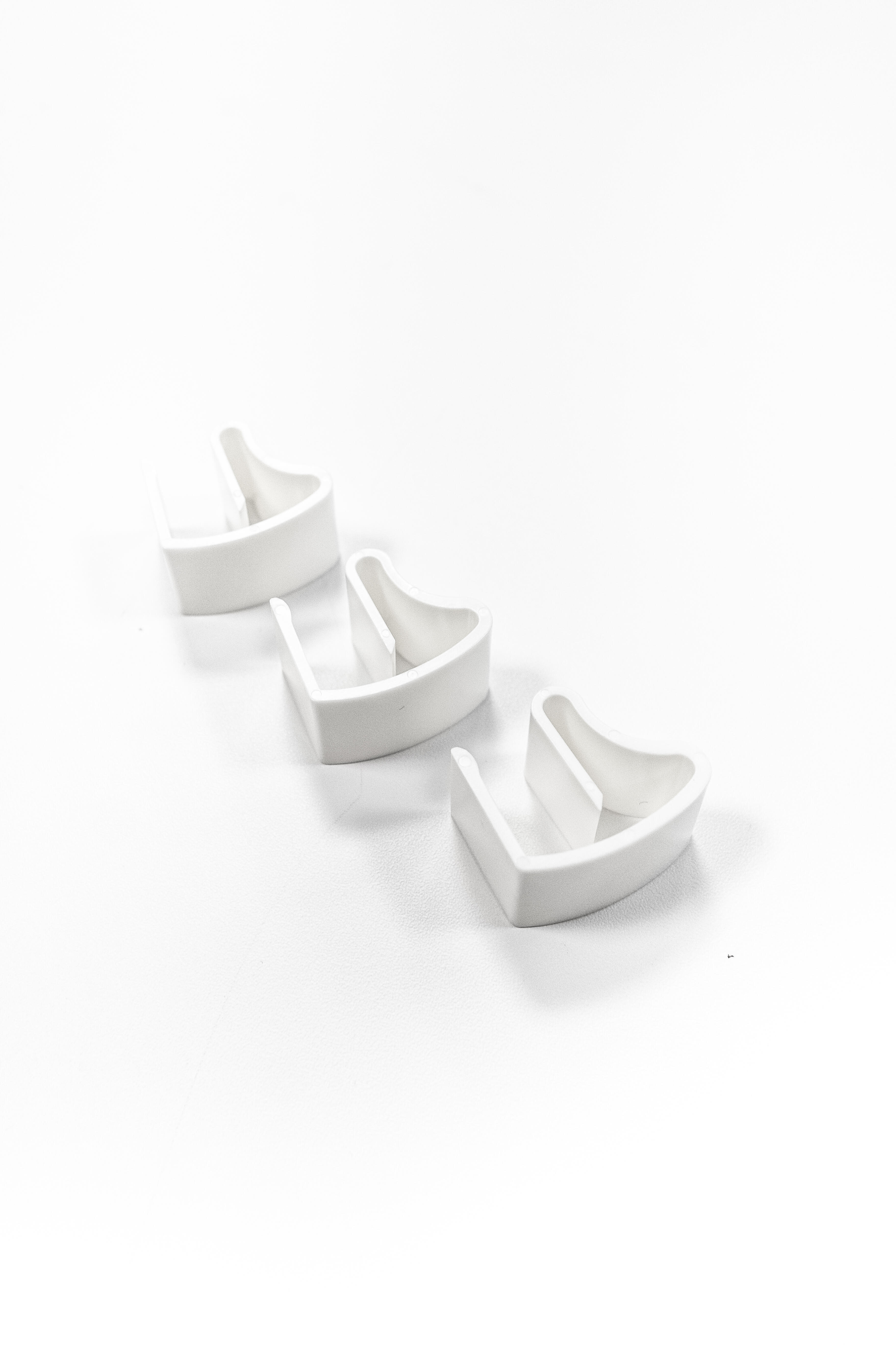 Lot de 3 supports sans perçage fenêtre PVC/Alu INSPIRE blanc pour store