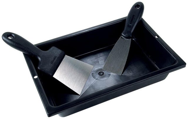 Couteaux à enduire NESPOLI , 4 et 8 cm +auge 3 litres