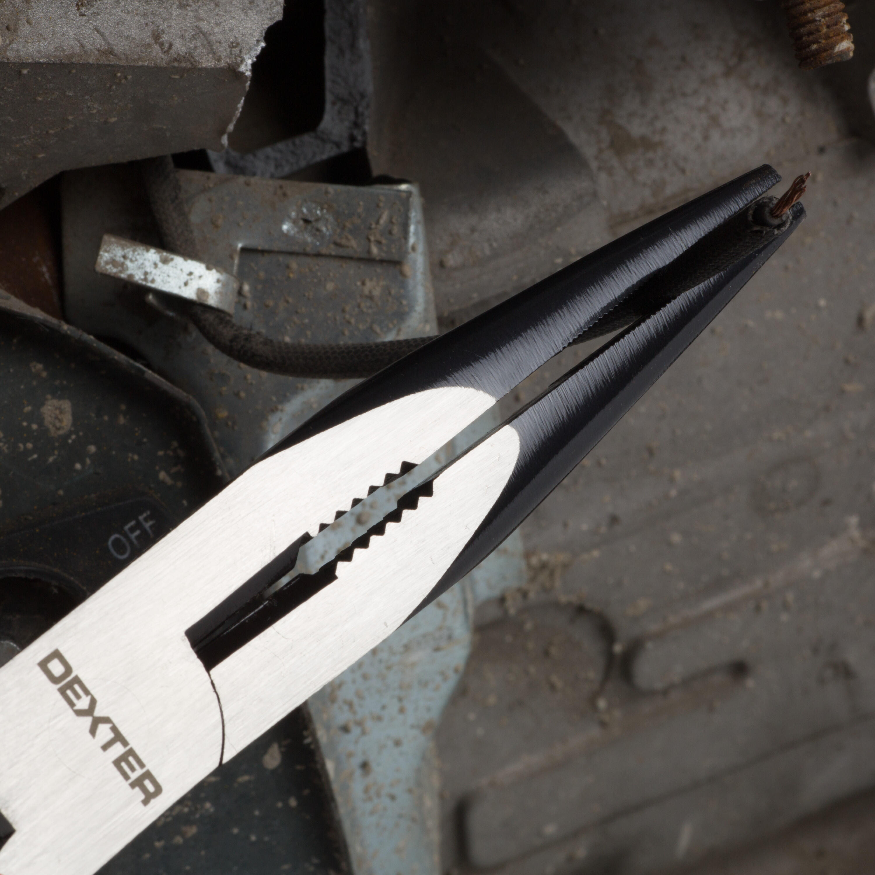 Pince à bec isolée avec protection électrique DEXTER 856511, 200 mm - 4