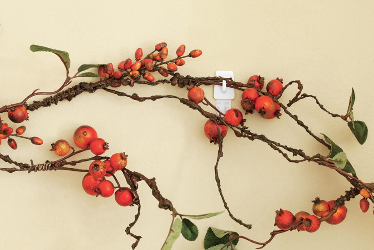 Lot de 3 crochets adhésifs taille s COMMAND - 4