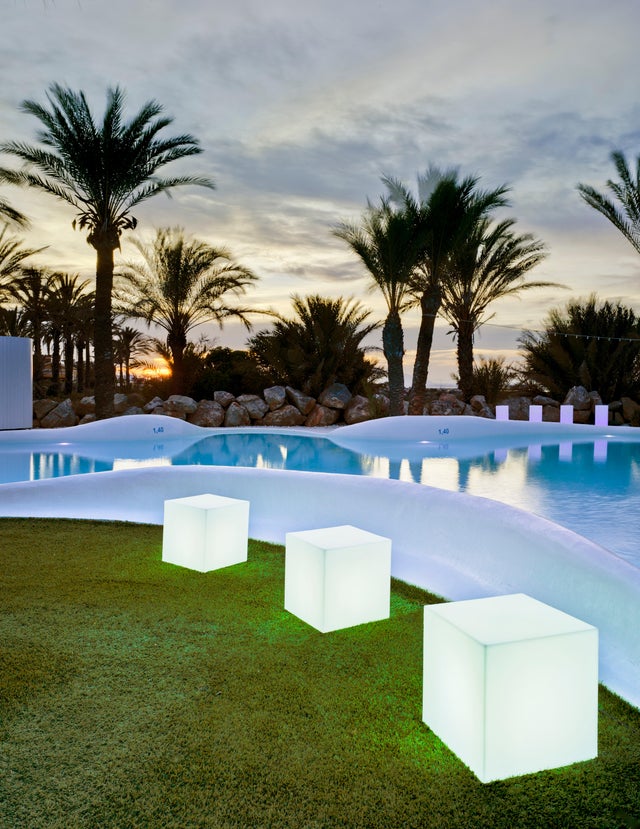 Cube décoratif extérieur Cuby 32 cm E27 25 W = 880 Lm, blanc NEWGARDEN