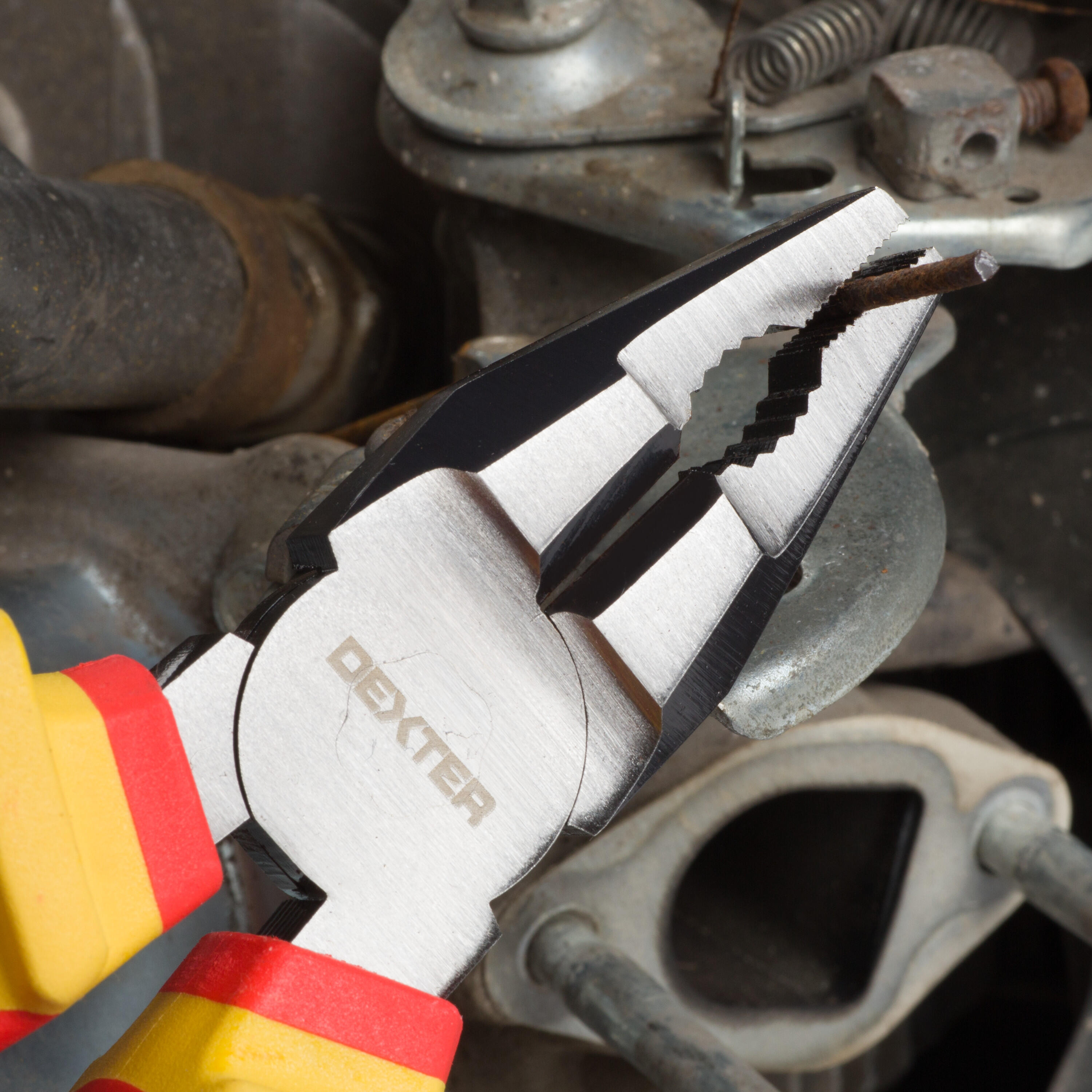 Pince universelle isolée DEXTER 856504, 180 mm - 6