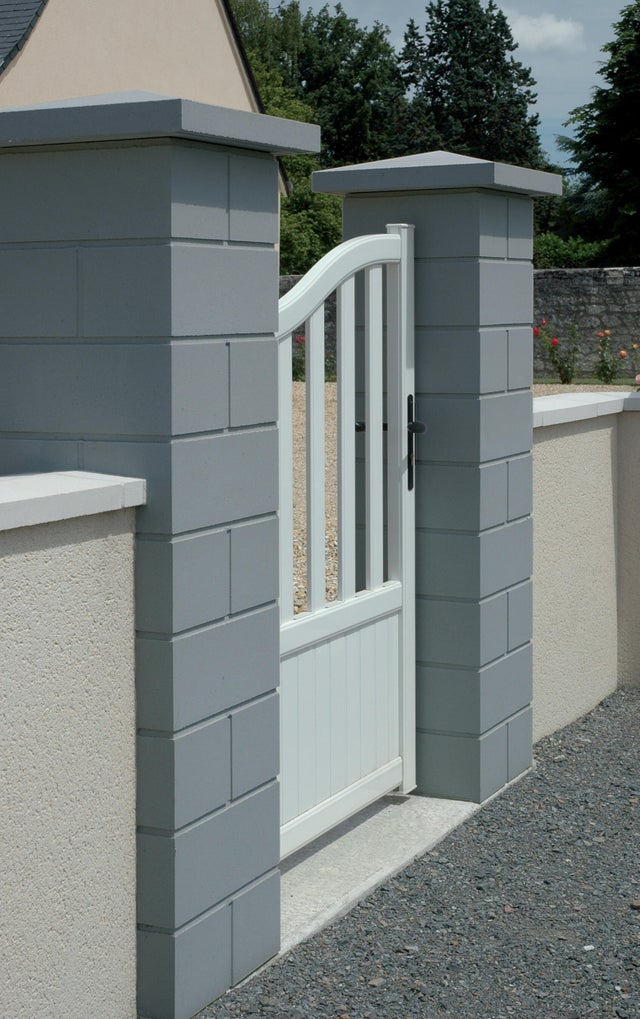 Chapeau pointu gris, H.4 x l.40 x P.40 cm