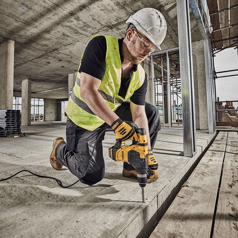 Młot udarowo-obrotowy DeWALT D25333K 950 W energia udaru 3,5 J - 3