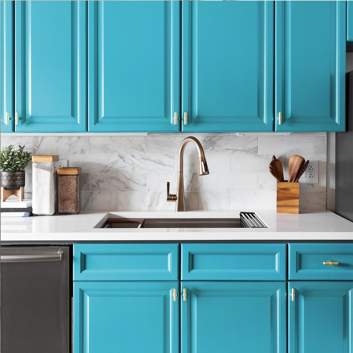 Rotolo adesivo in vinile impermeabile al metro - Adesivo lavabile per cucina, mobili, armadi, porte - 60cmx50m - Cielo blu - 6
