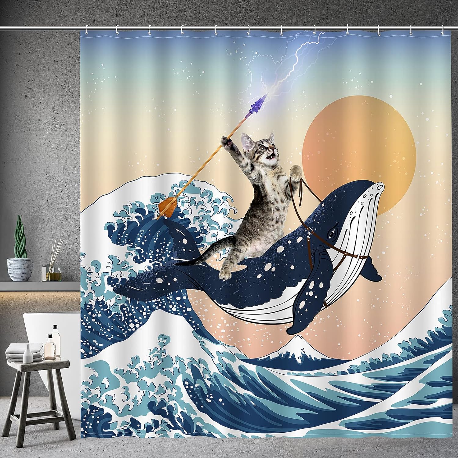 Zabawna zasłona prysznicowa, Odważny kot trzymający trójząb jadący na rekinie w oceanie, 182,9 x 182,9 cm