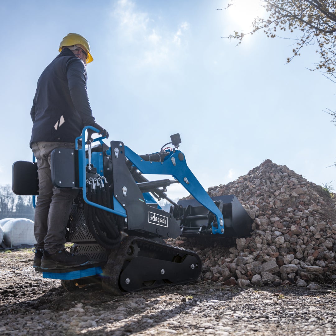Scheppach Chargeur compact thermique MKL730 - moteur 4 temps 8,5CV - 306 cm³ - charge max. 200 kg - largeur 740 mm - pelle de chargement 80L - 8