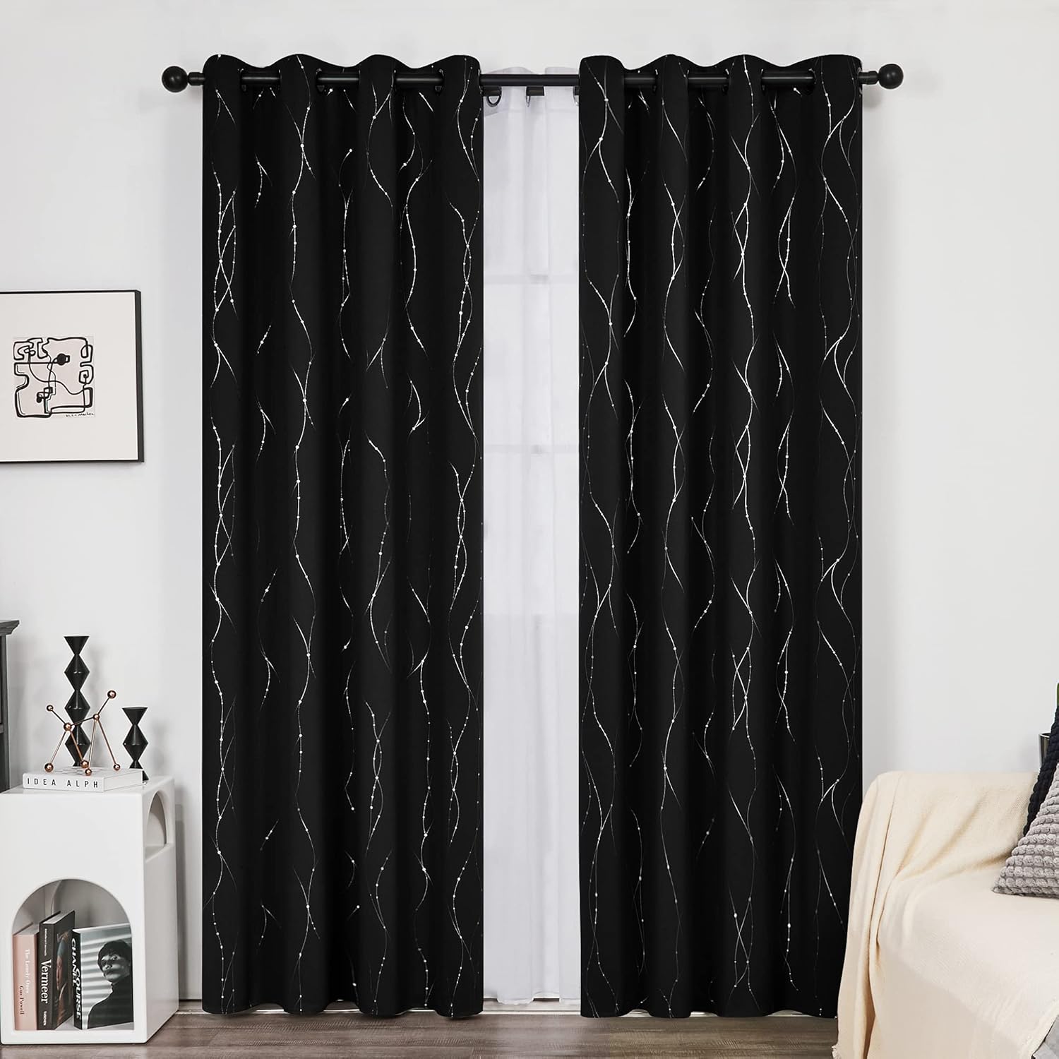 HOMEIDEAS Tende Oscuranti Grigio Chiaro 132x160 Cm: 2 Pannelli Con Linee Ondulate Argentate E Pois, Termiche E Isolanti