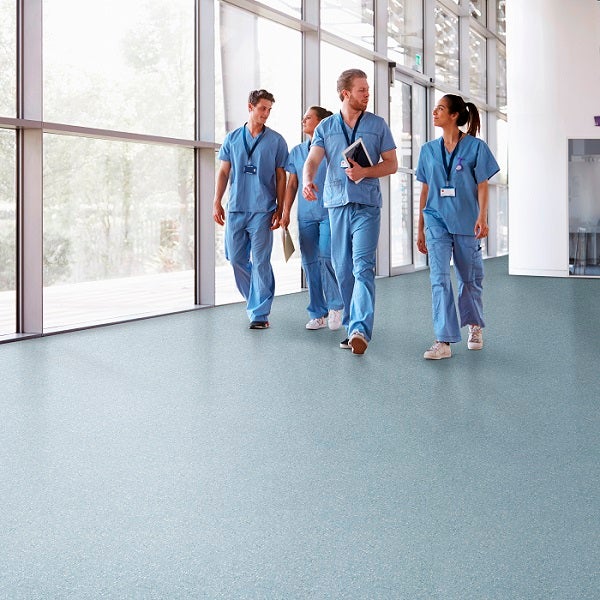 Rolo de Piso Vinílico Água / R9 / Alto Tráfego / Para Lojas, Residências, Escolas e Hospitais / 2x10m / 2mm - 2